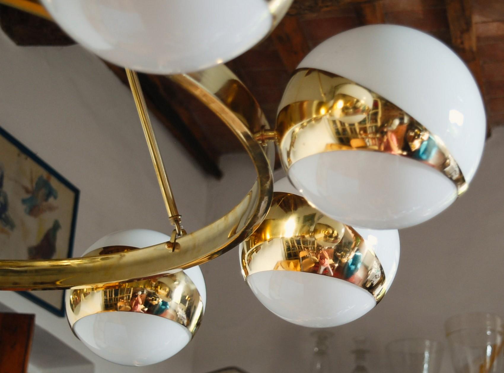 Brass and lattimo glass chandelier, 9 spheres Stilnovo Designed for light output 2