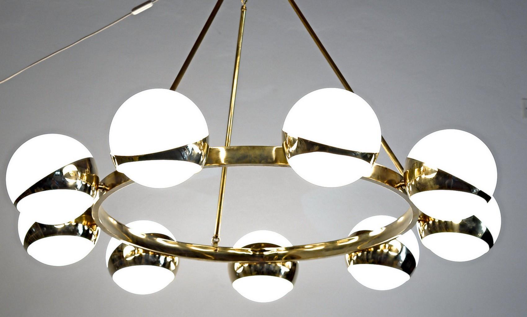 Brass and lattimo glass chandelier, 9 spheres Stilnovo Designed for light output 5