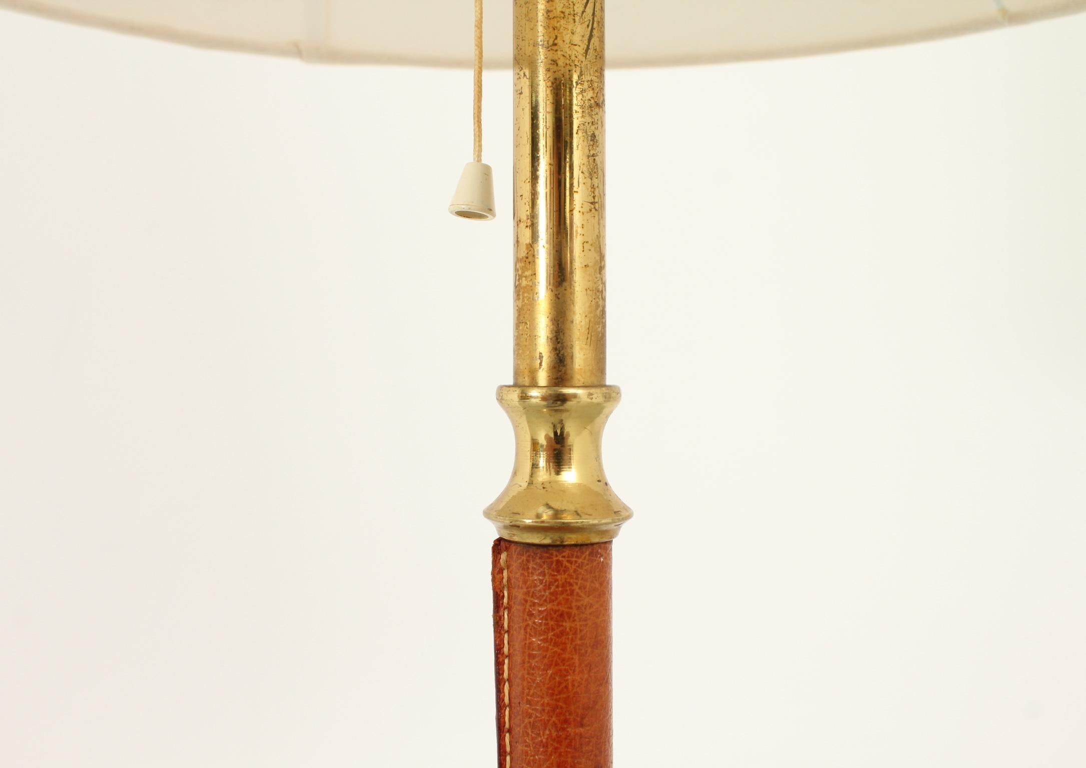 Mid-20th Century Brass and Leather Spanish Floor Lamp from 1950's For Sale