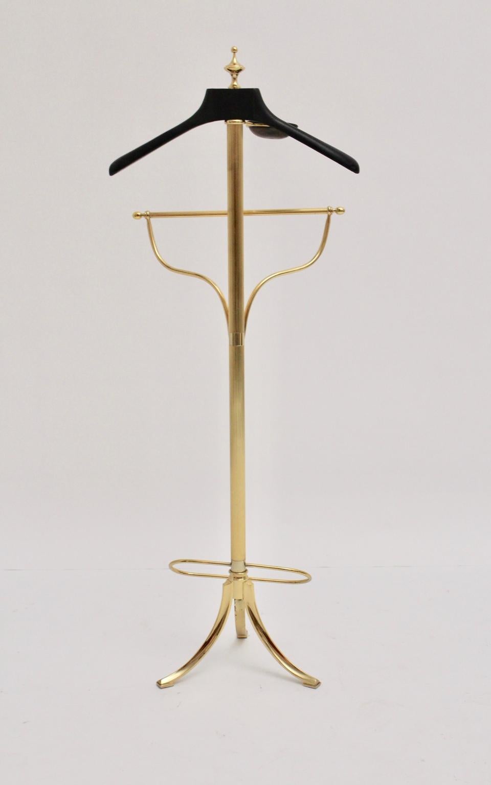 Mid Century Modern Brass and Leather Vintage Valet 1960s Italy In Good Condition In Vienna, AT