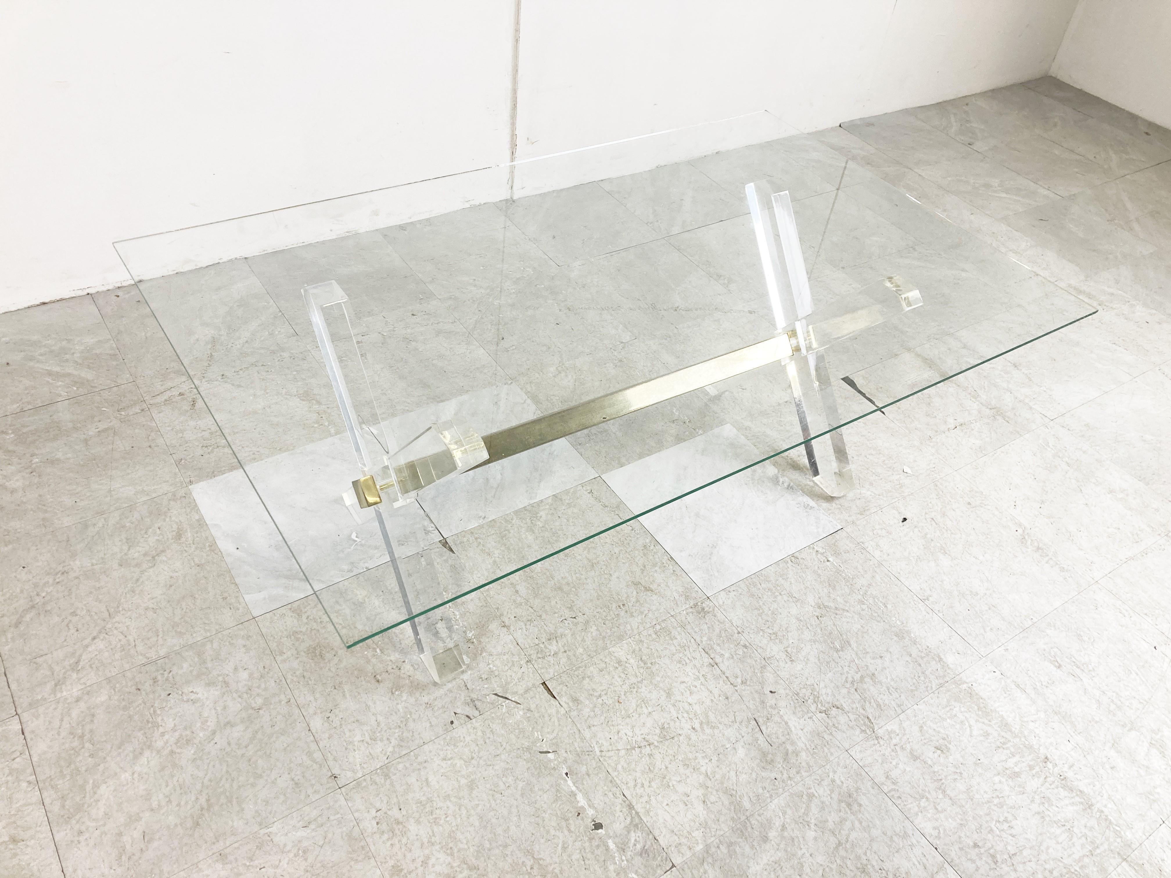 Brass and Lucite Coffee Table, 1970s In Good Condition For Sale In HEVERLEE, BE