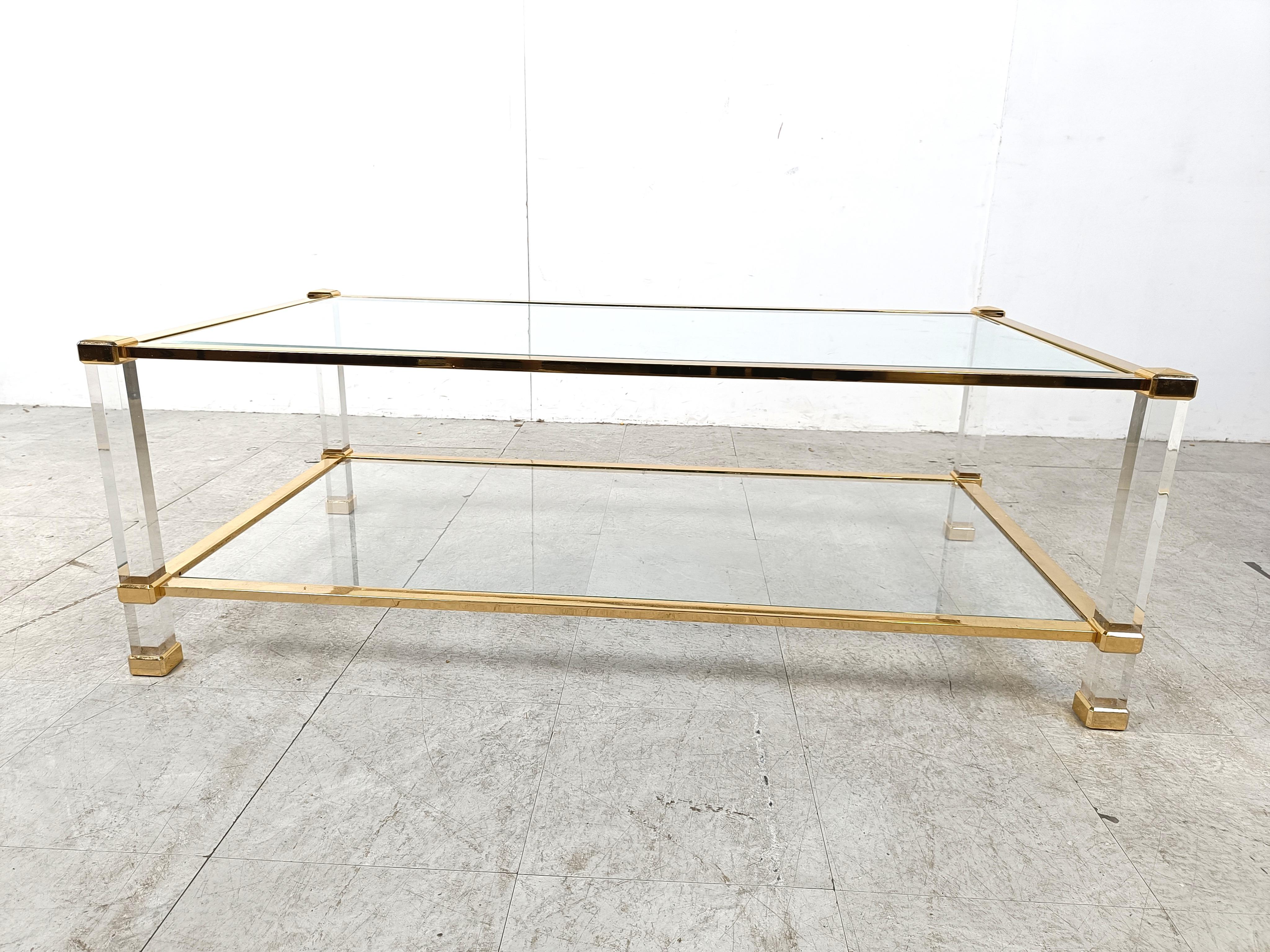 Brass and lucite coffee table, 1970s In Good Condition In HEVERLEE, BE