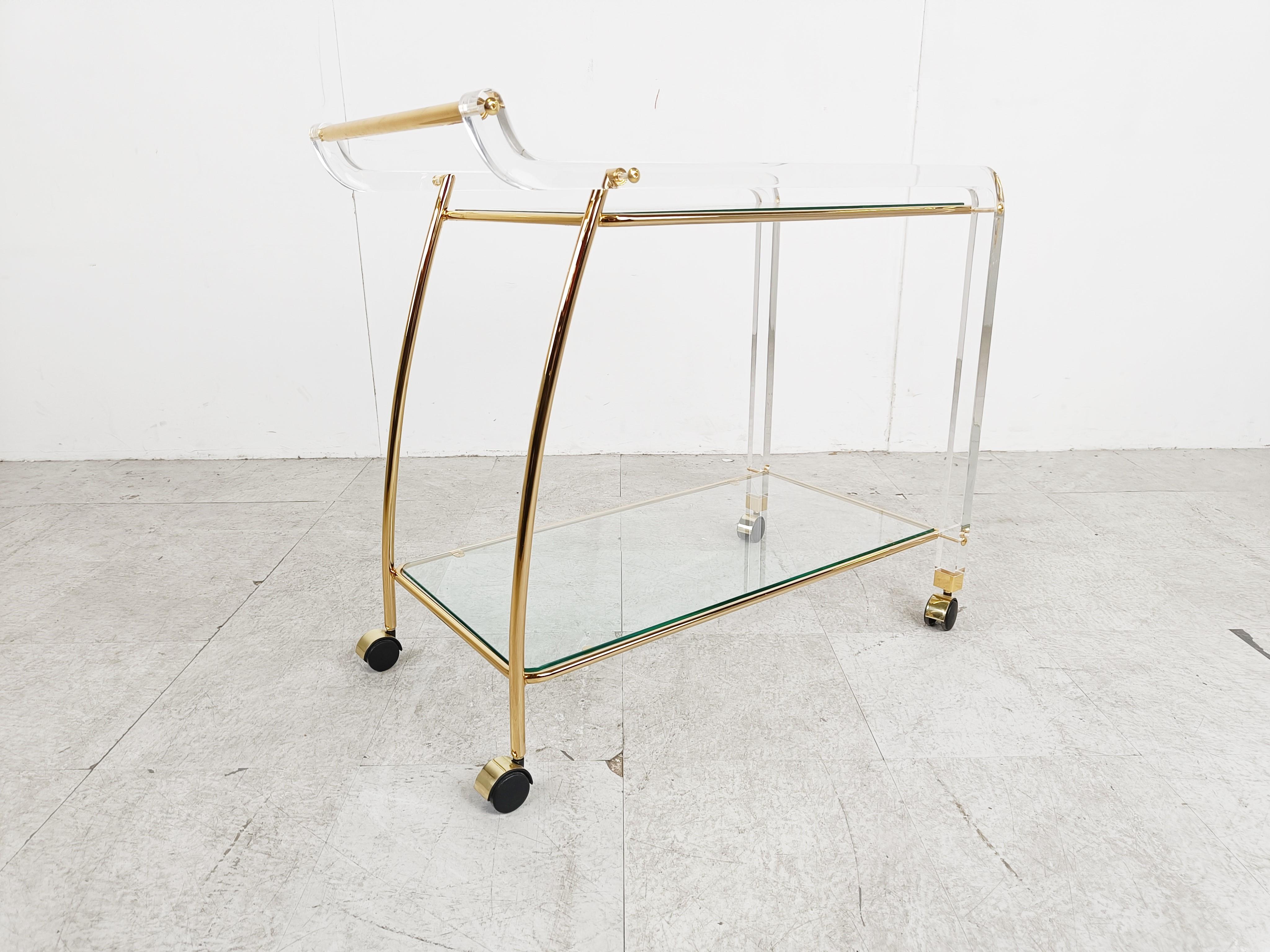 Brass and lucite drinks trolley, 1970s For Sale 2