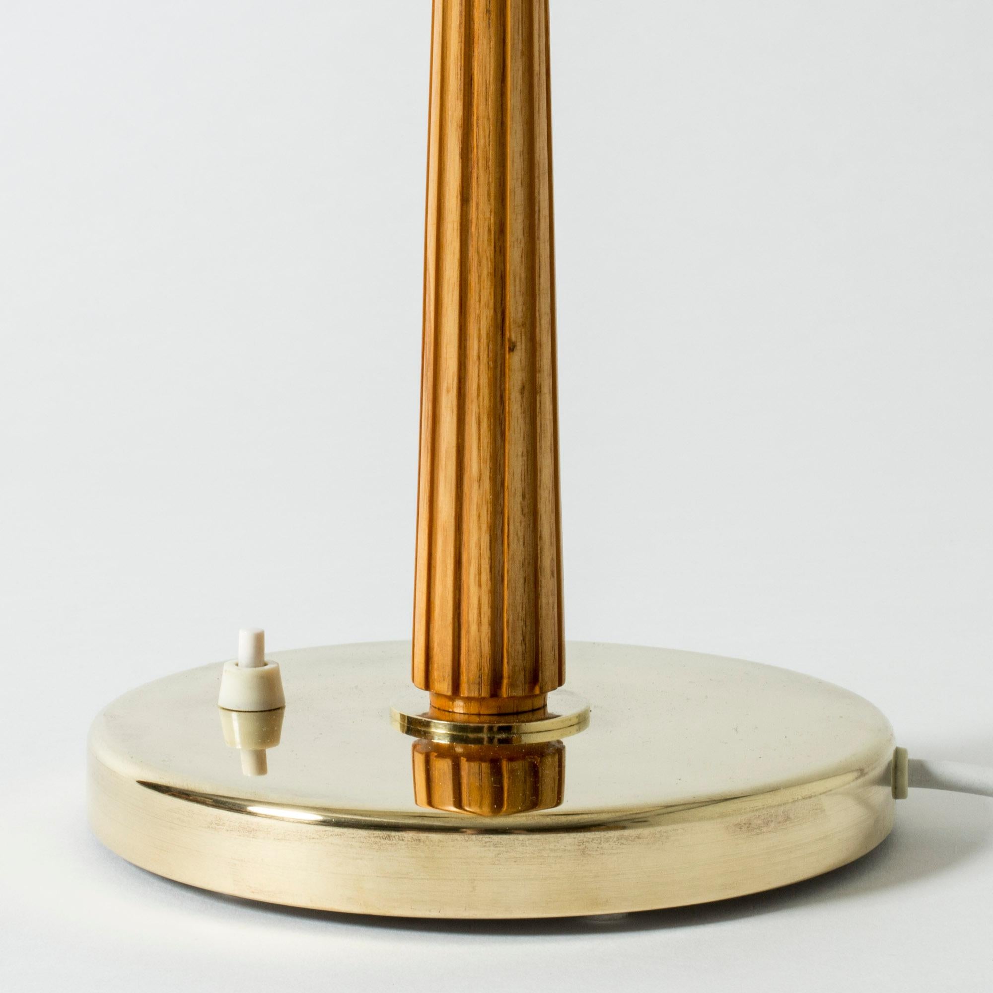 Mid-20th Century Brass and Mahogany Table Lamp from Böhlmarks, Sweden, 1940s