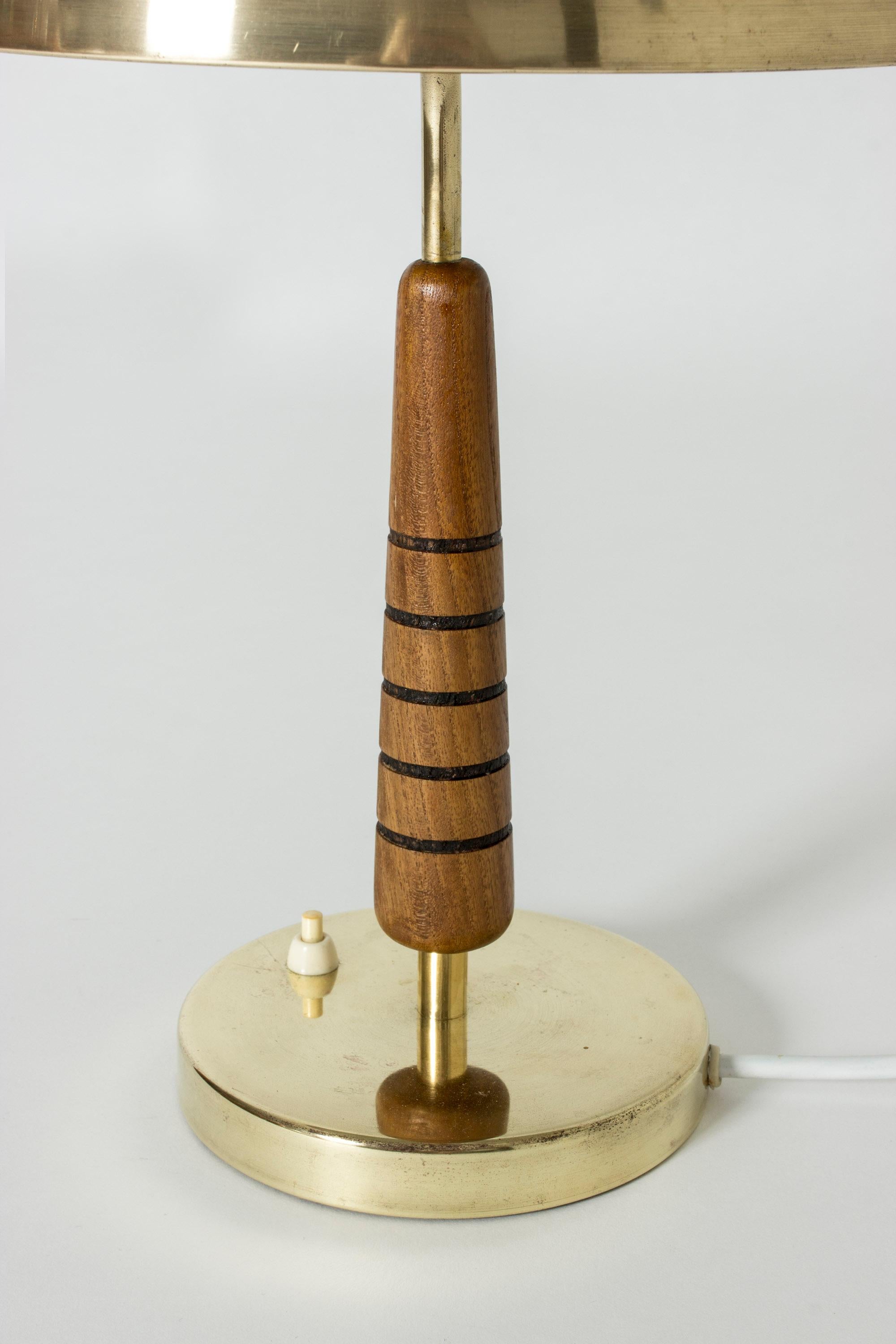 Brass and Mahogany Table Lamp from Boréns, Sweden, 1950s In Good Condition In Stockholm, SE