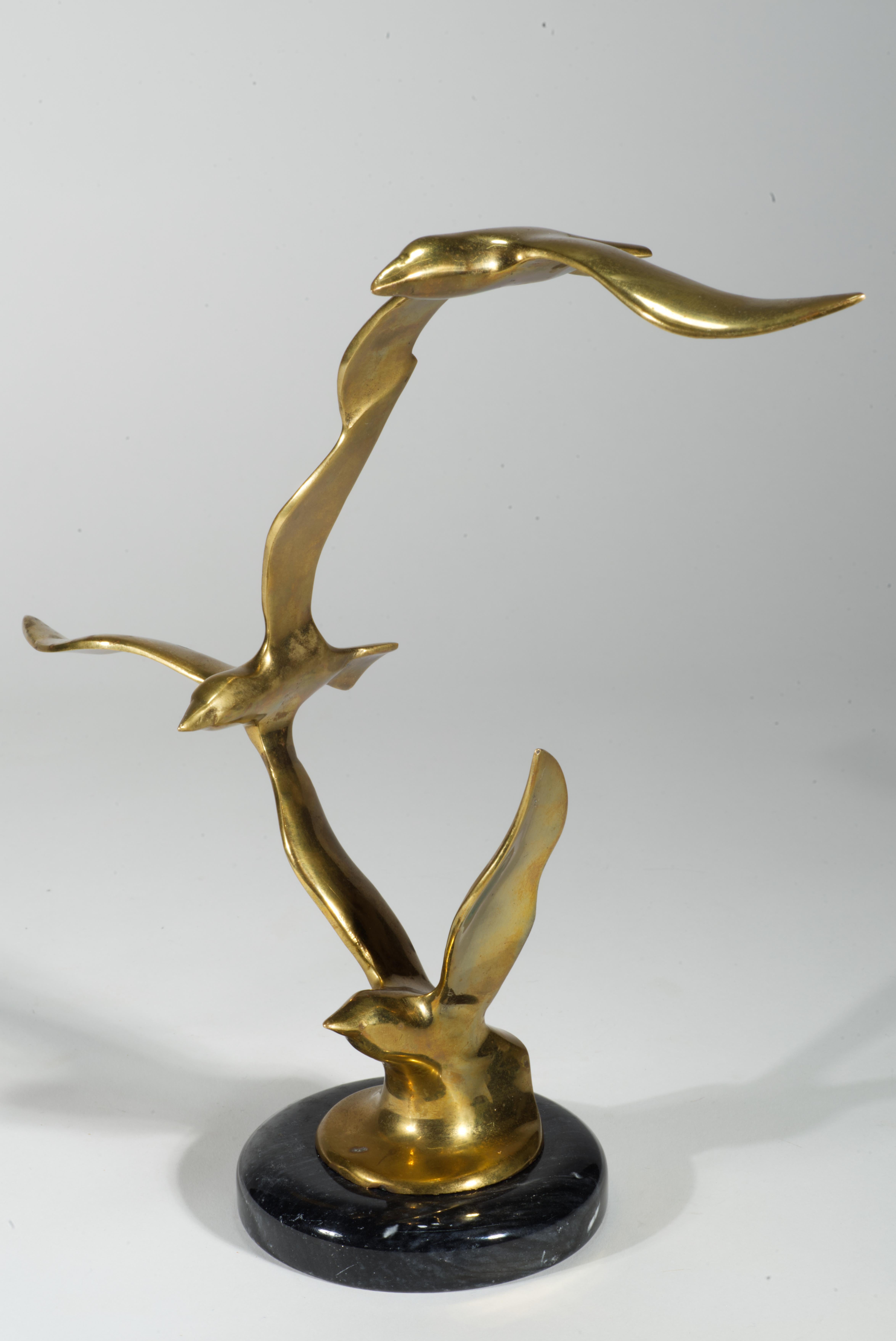 Scultura di gabbiani in volo in ottone e marmo nello stile di Curtis Jere in vendita 3