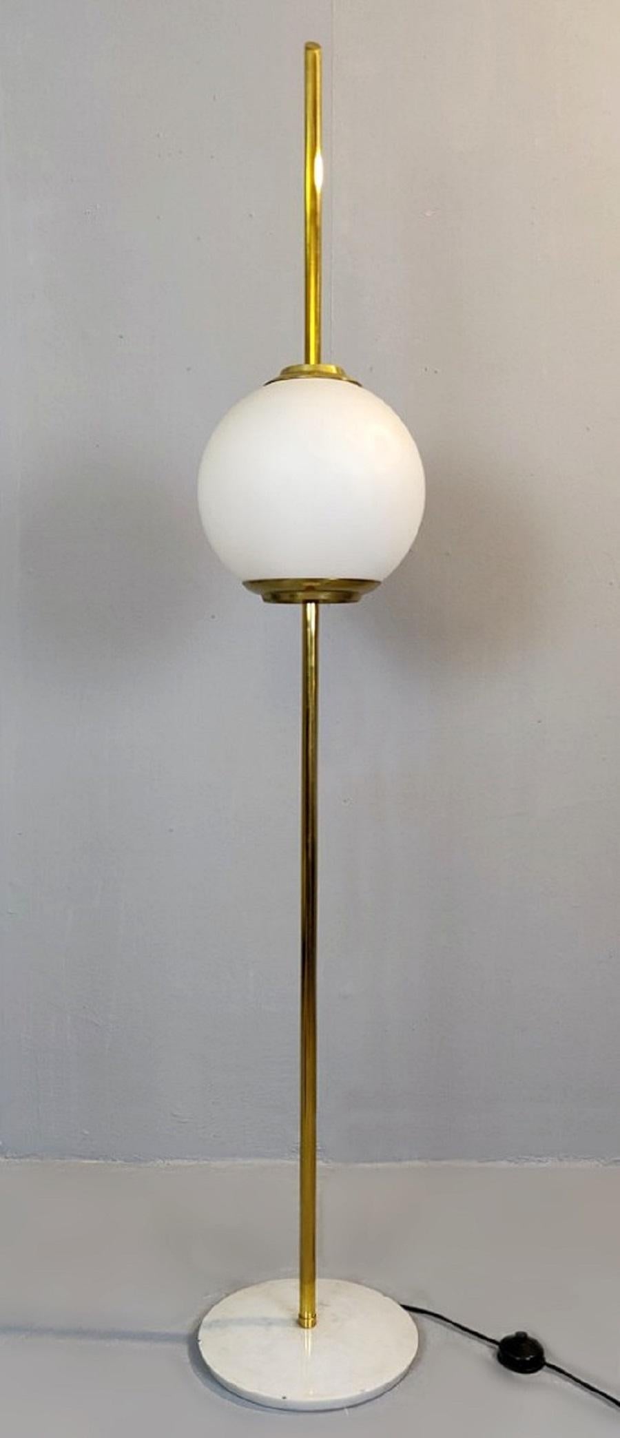 Brass and Marble Italian Floor Lamp, 1960s In Fair Condition In Brussels, BE