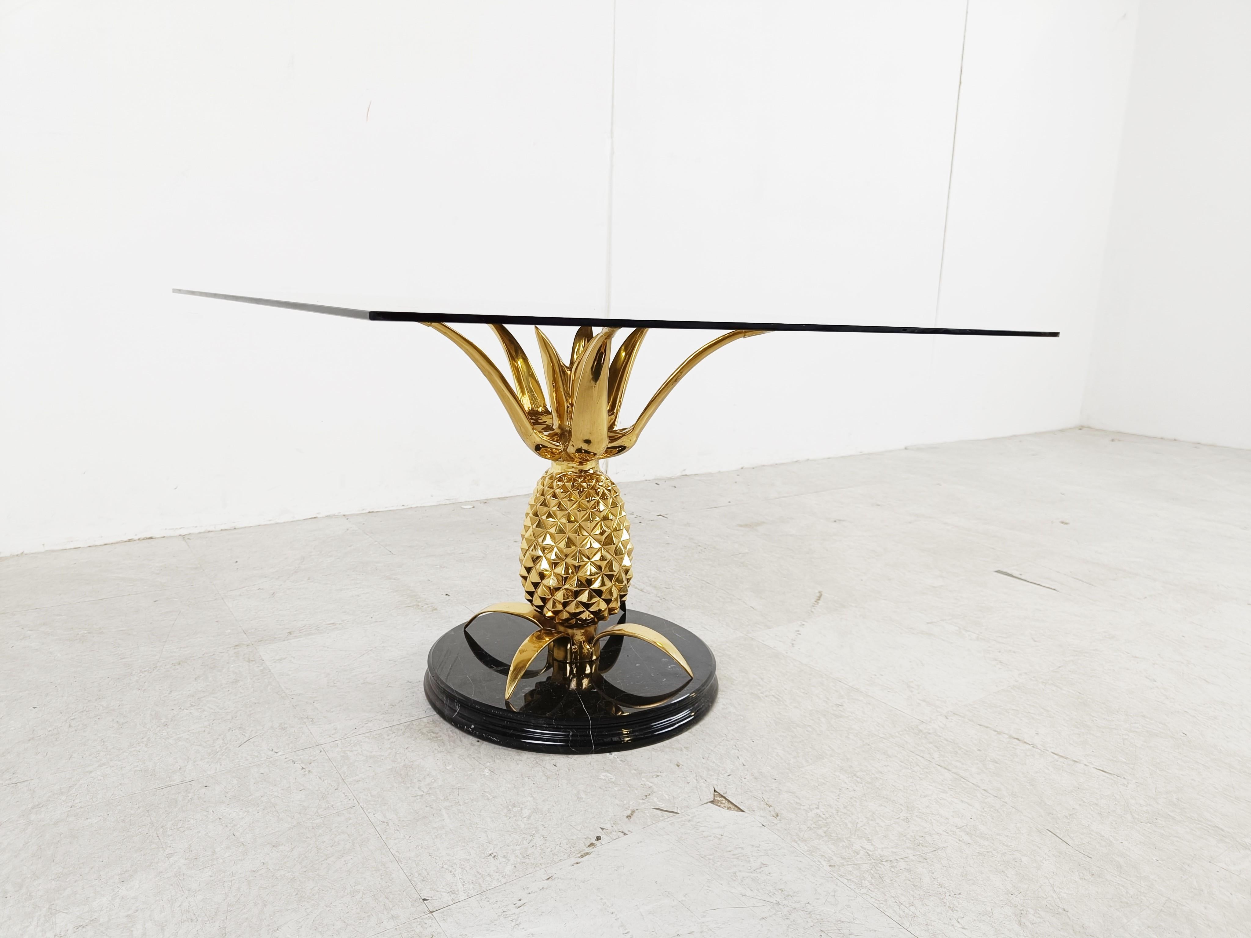 Brass and marble pineapple coffee table, 1970s For Sale 4