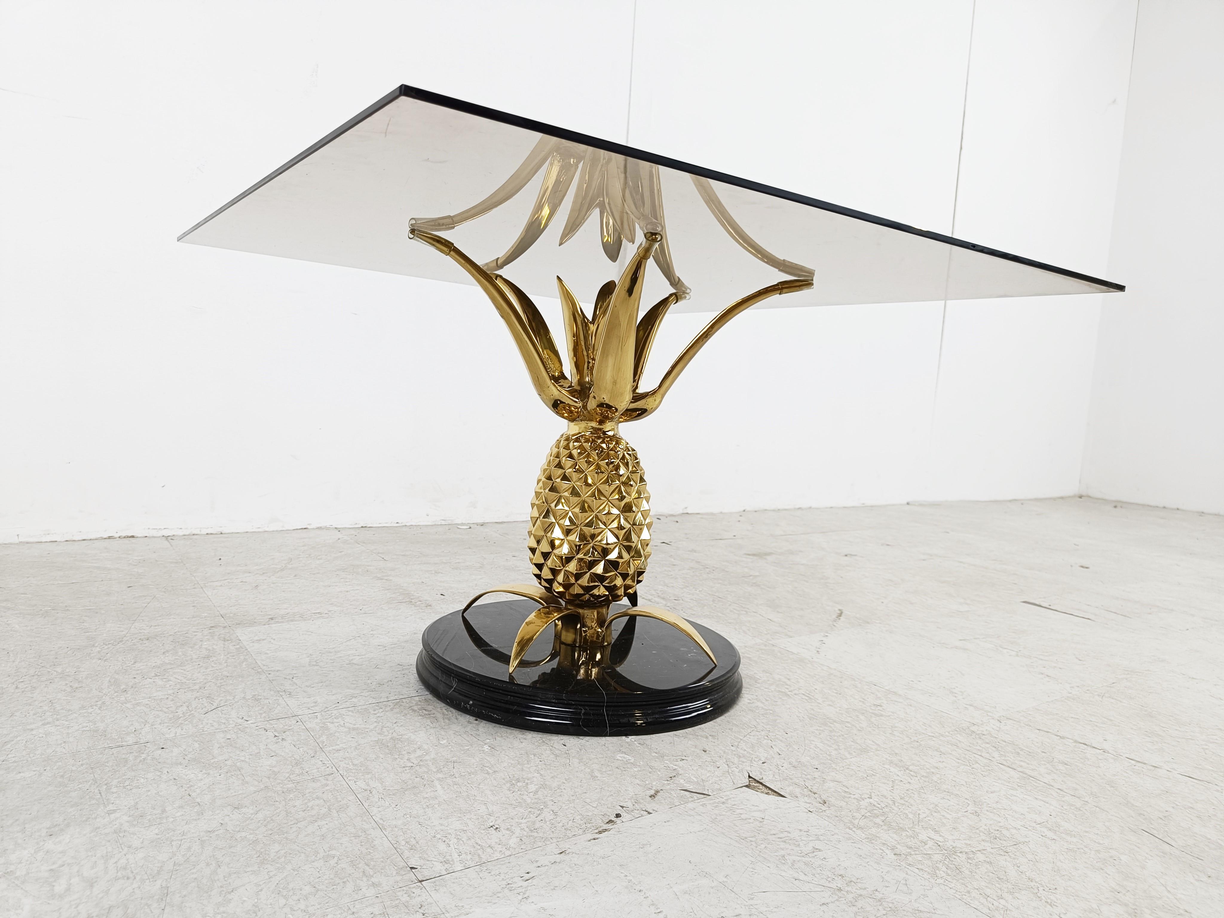 Brass and marble pineapple coffee table, 1970s For Sale 7