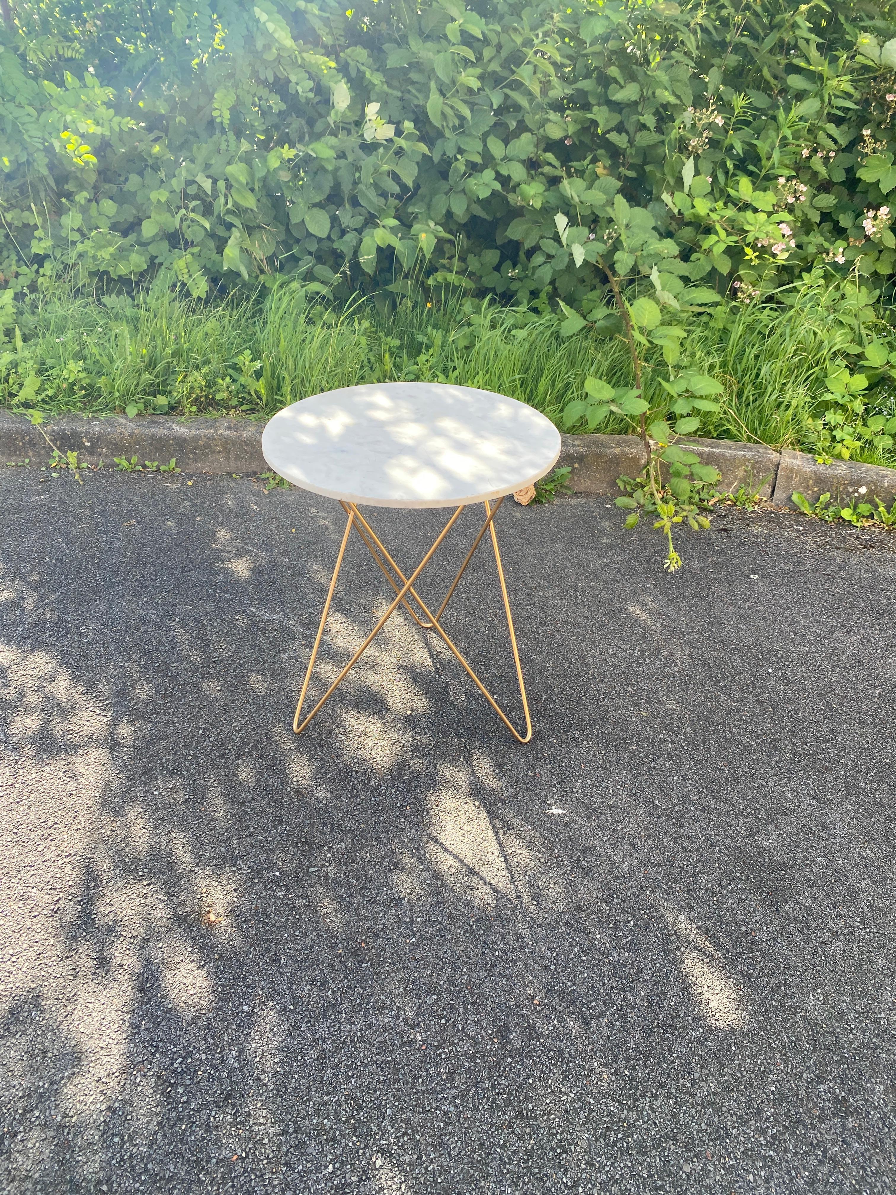 Fin du 20e siècle Table d'appoint en laiton et marbre circa 1980 en vente
