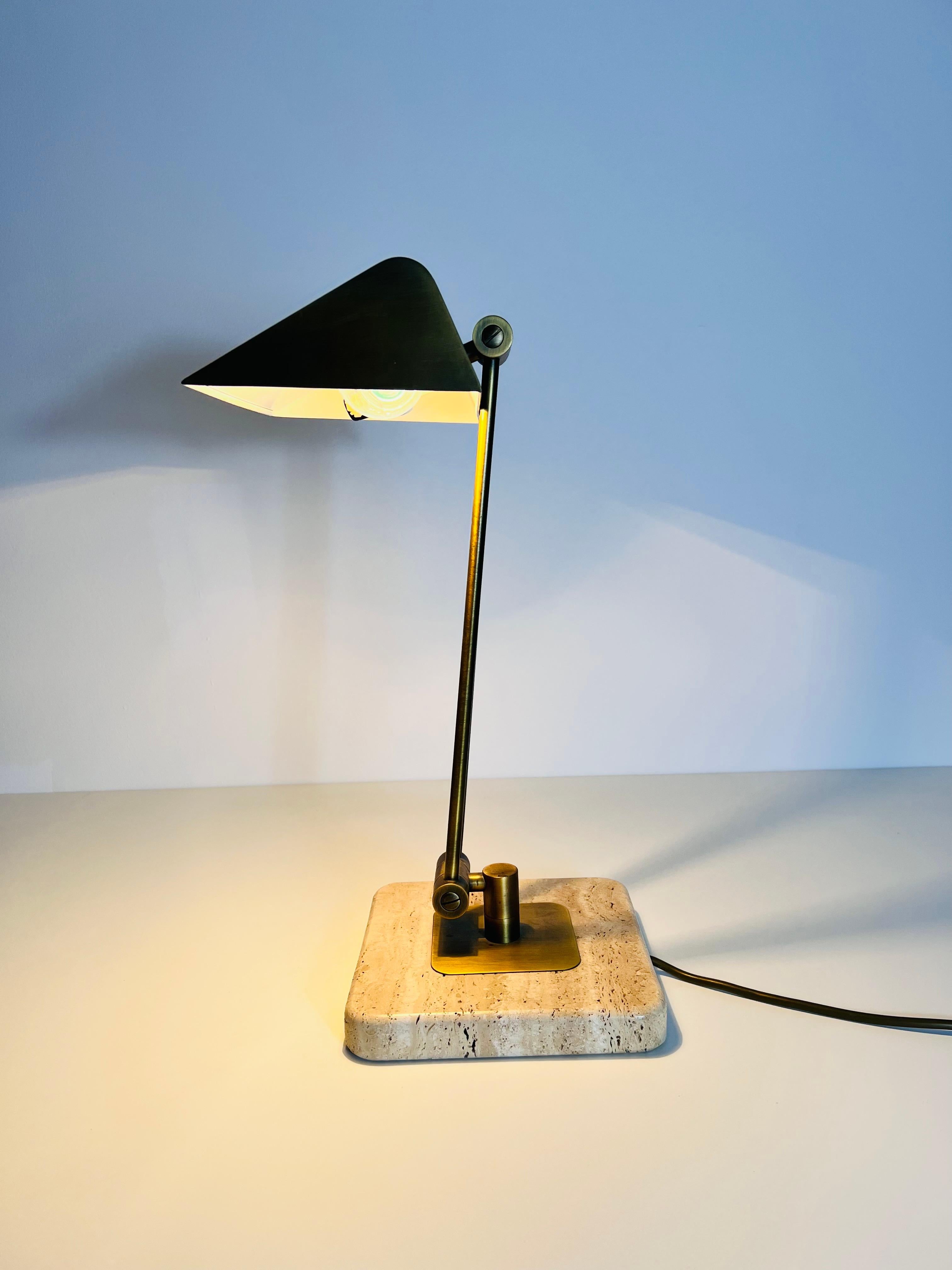 Lámpara de mesa de latón y mármol, años 60, Italia en venta 1