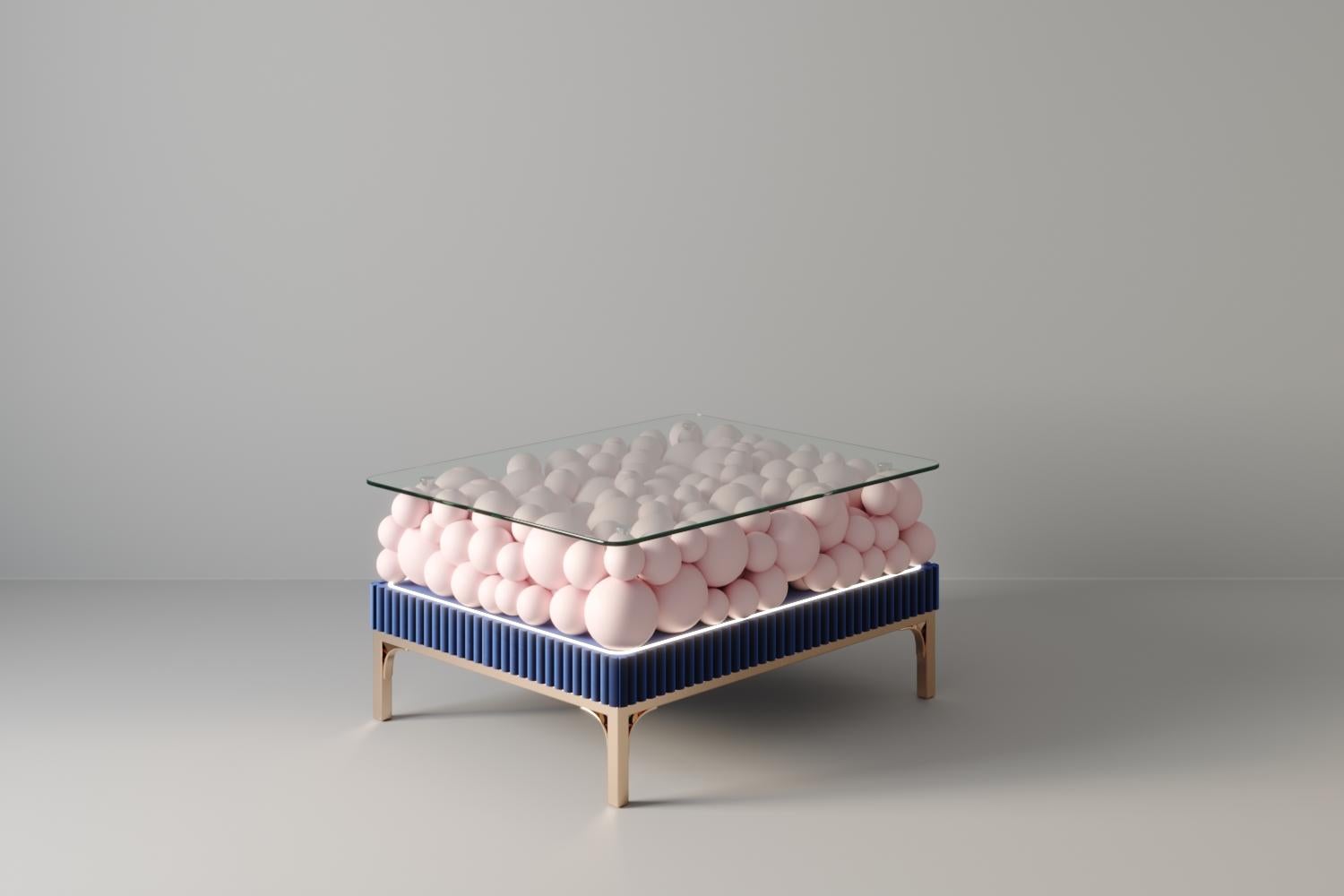 Table basse décorative par PANOPTIKUM COLLECTIONS
Dimensions : D 80 x L 100 x H 50 cm.
Matériaux : MDF, laiton, peinture et éclairage LED.

La 