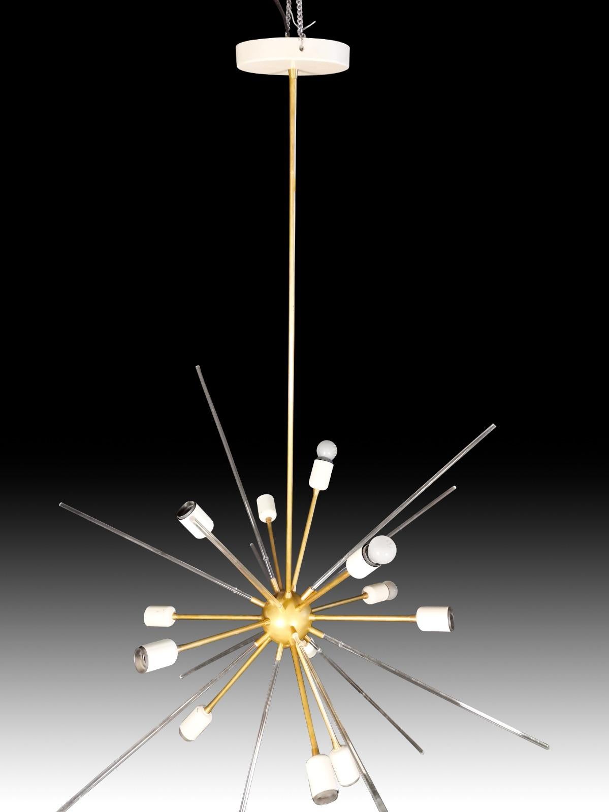 Brass and Methacrylate Chandelier from the 80s 20th Century For Sale 4