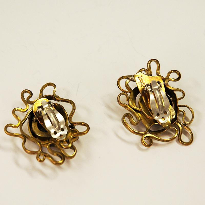 Brass and Naturestone vintage Clip Earrings by Anna Greta Eker, Norway, 1960s In Good Condition For Sale In Stockholm, SE