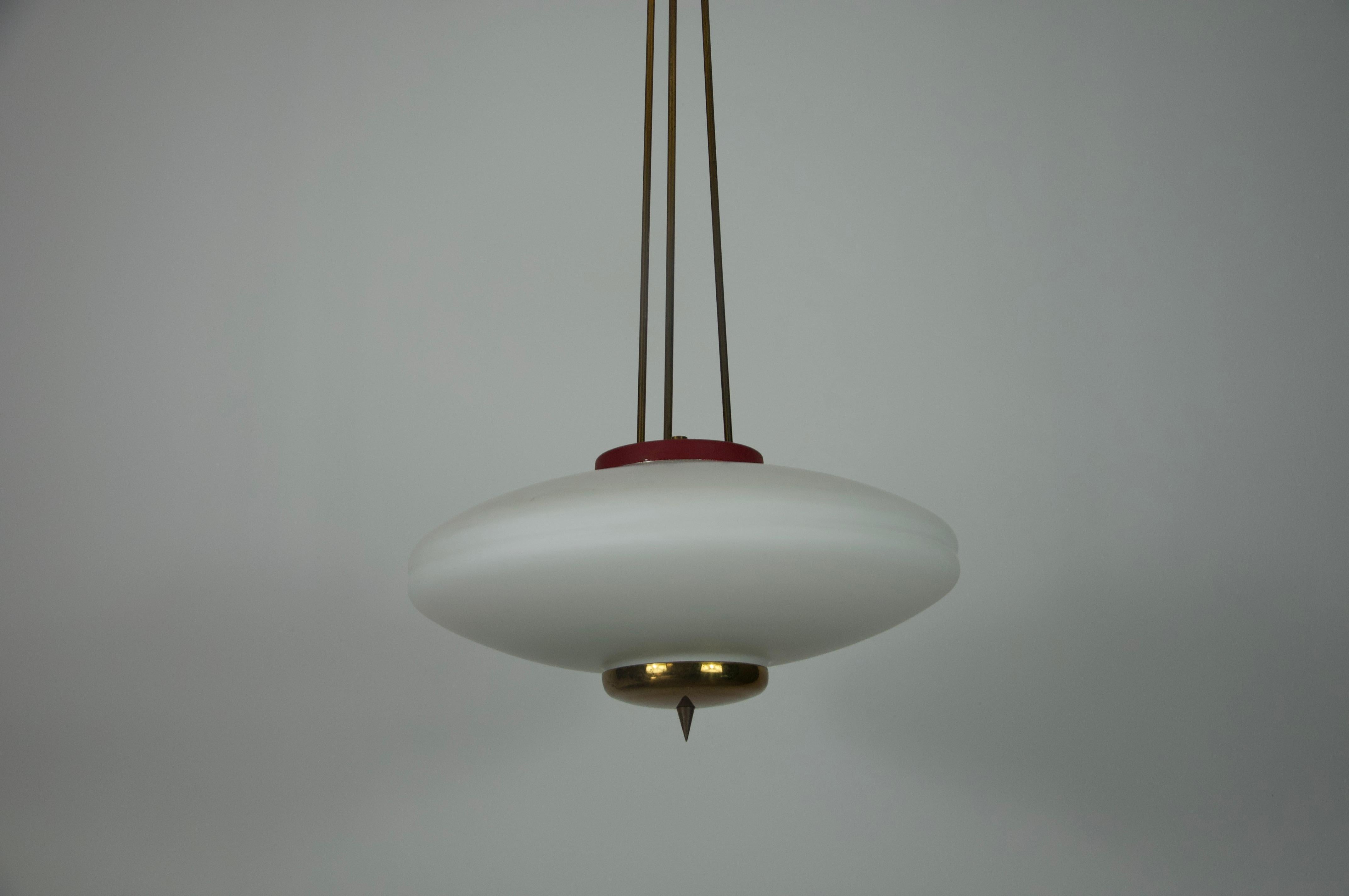 Mid-Century moderno Brass and Opal Glass Ceiling Lamp by Stilnovo, Italy, 1960s in vendita