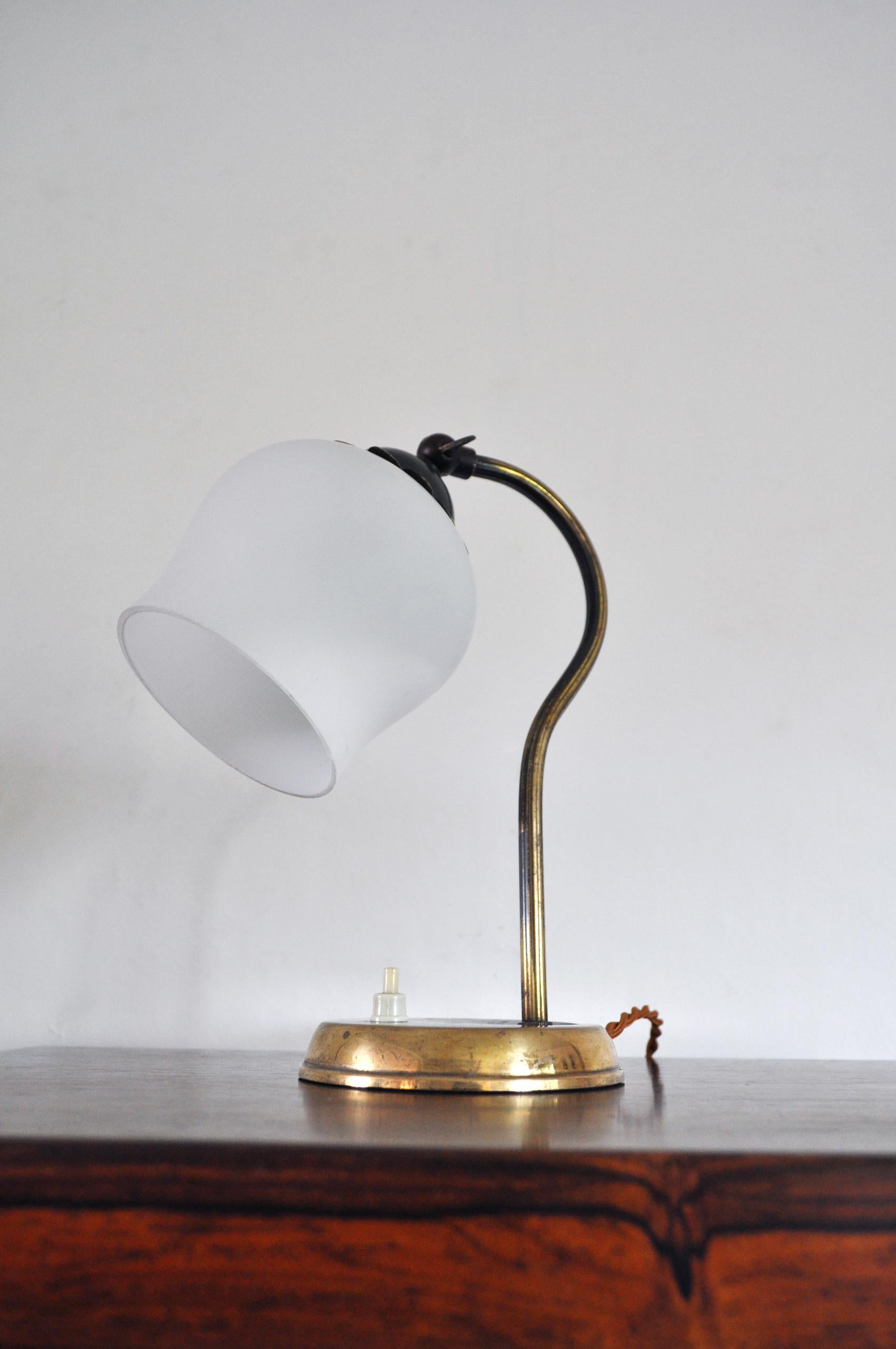 Brass and Opaline Glass Art Deco Table Lamp, Scandinavia, 1930s For Sale 3