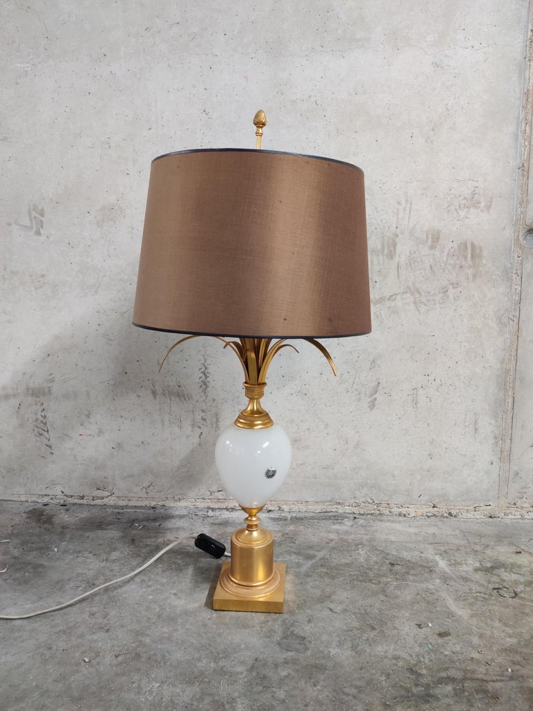 Hollywood Regency Brass and Opaline Pineapple Leaf Table Lamp, 1960s For Sale
