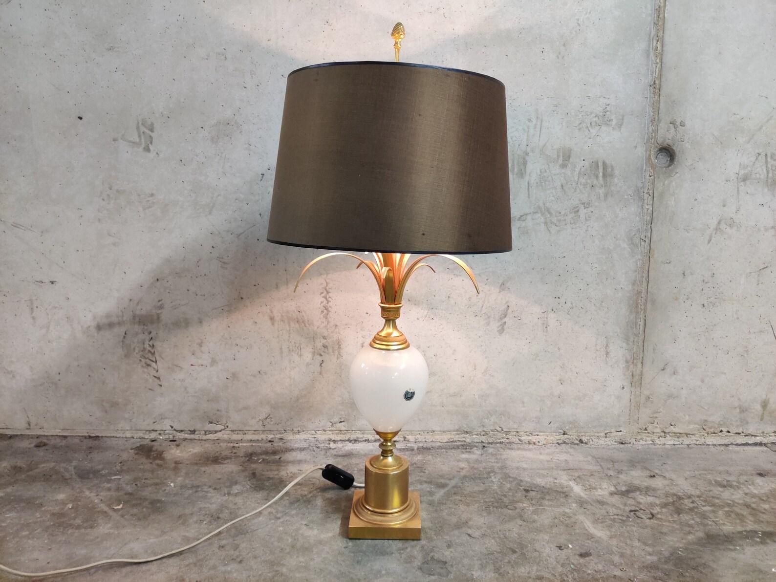 Brass and Opaline Pineapple Leaf Table Lamp, 1960s For Sale 2