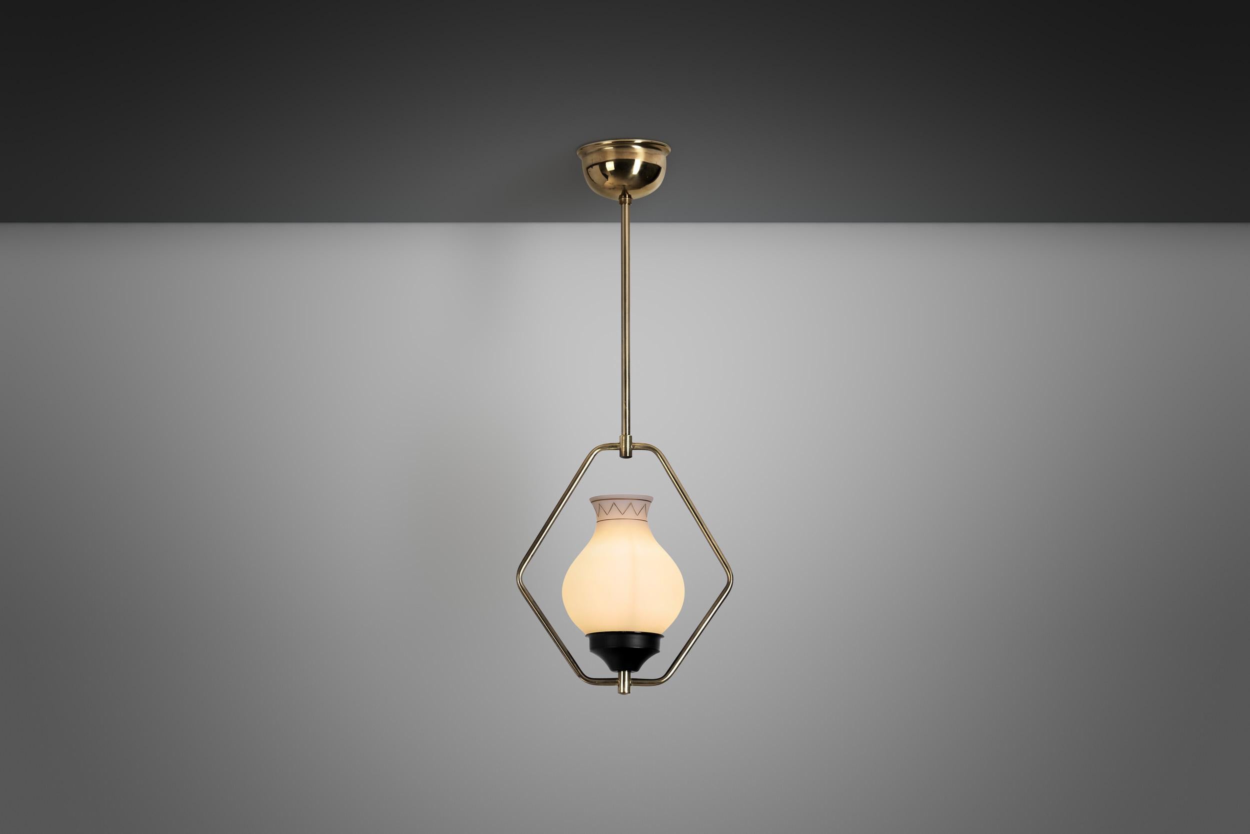 The best thing about hanging ceiling lights - besides their stylish look - is that they are a great option to make interiors appear more spacious. They can be used to concentrate light, or to just add an accent to the room. 

This lamp’s design