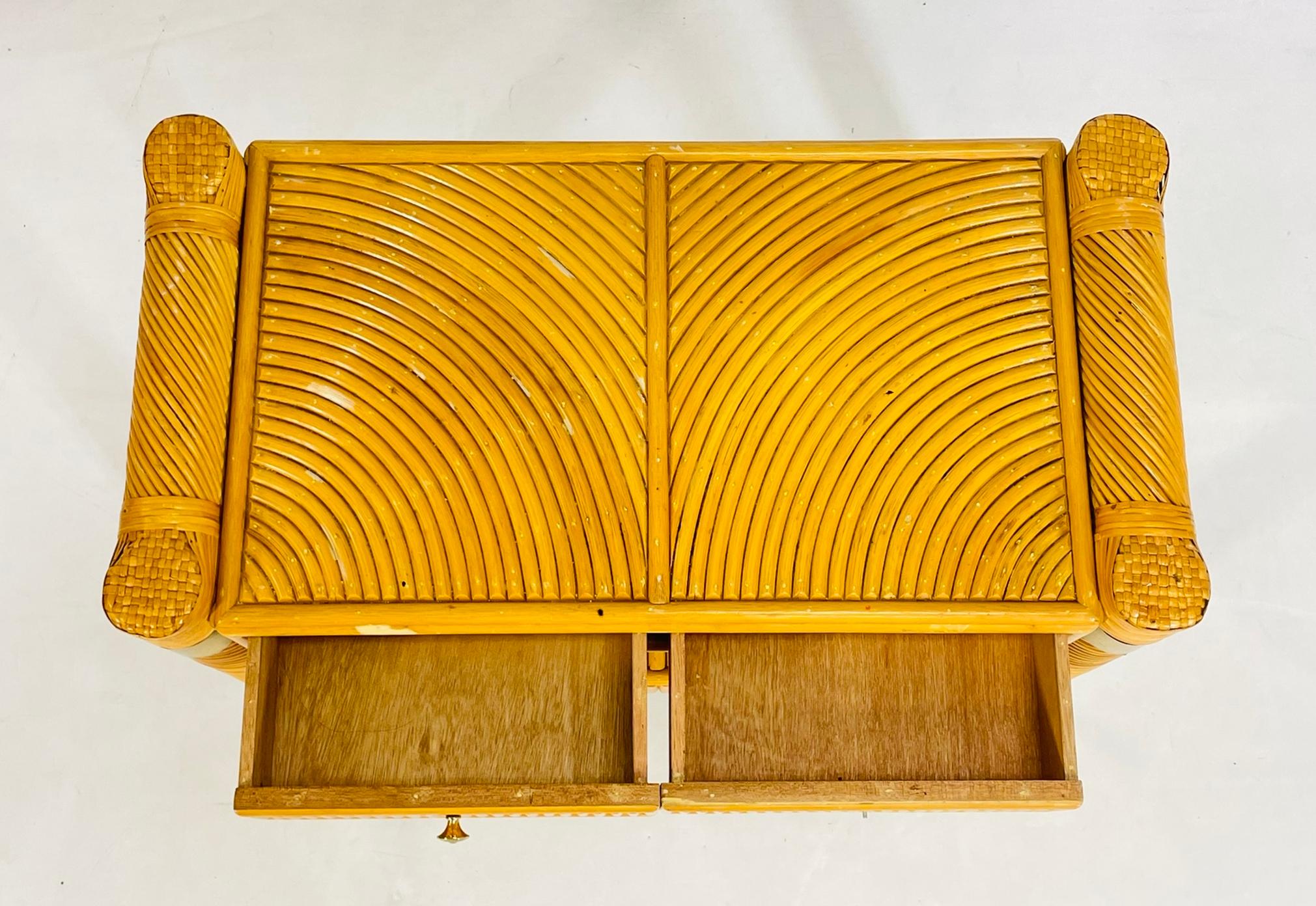 Table console en laiton et roseau crayon d'après Karl Springer en vente 6