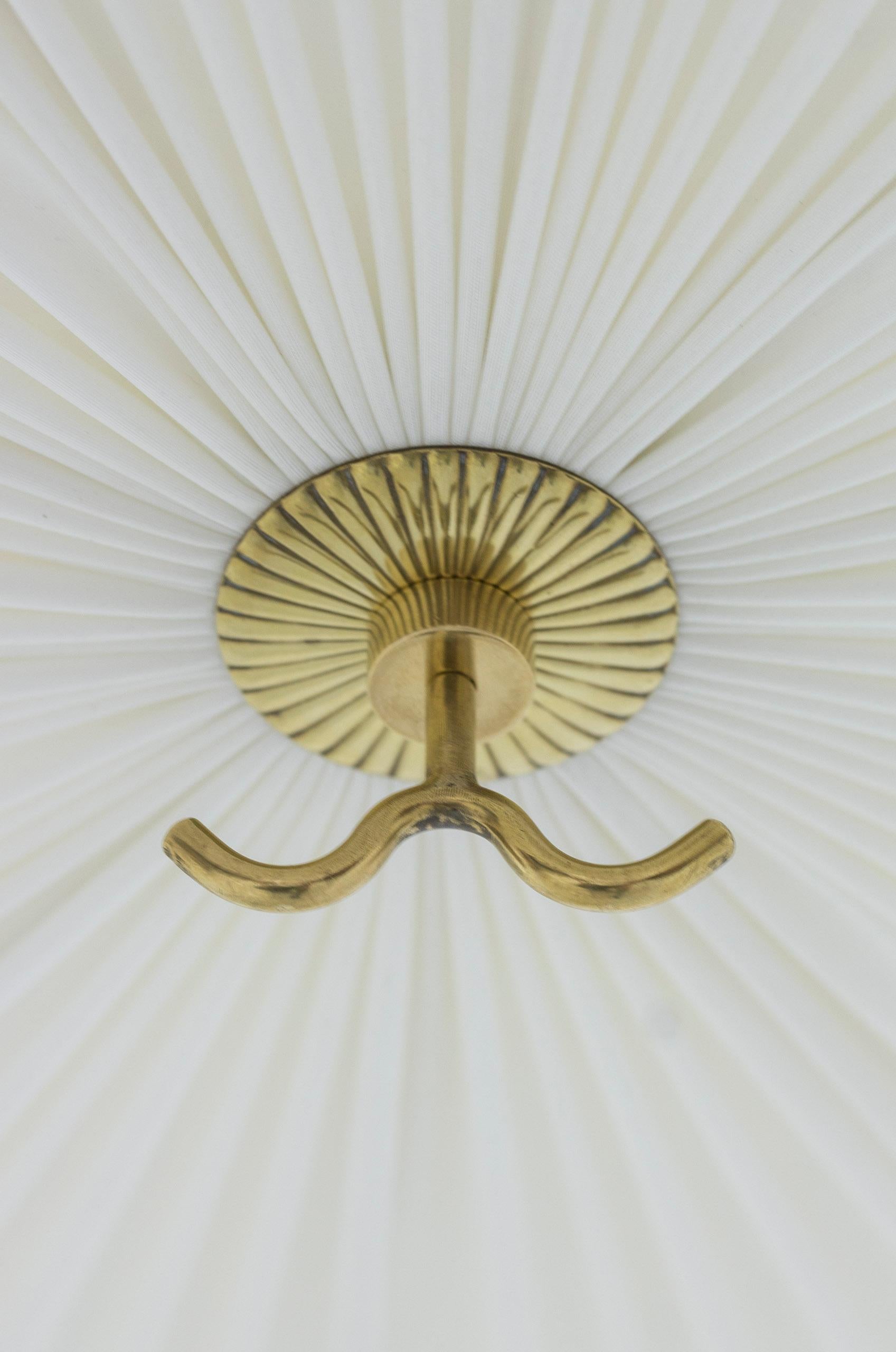 Mid-20th Century Brass and Pleated Fabric Ceiling Lamp 11558 by Harald Notini, Böhlmarks, Sweden