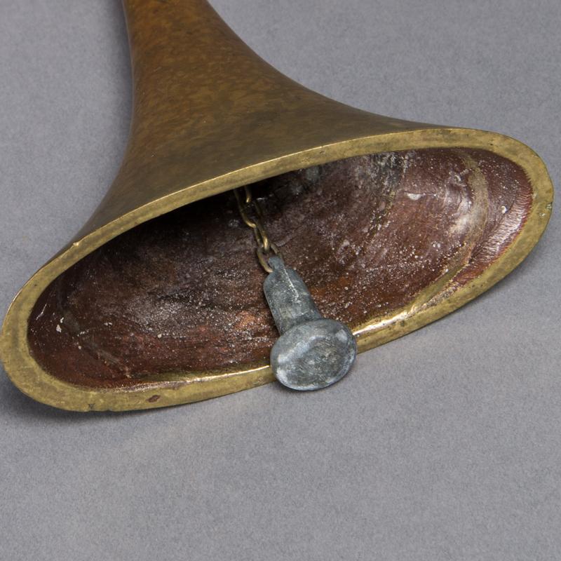 Brass and Rattan Bell attributed to Carl Aubock, Mid-Century, Austria.
beautiful object!