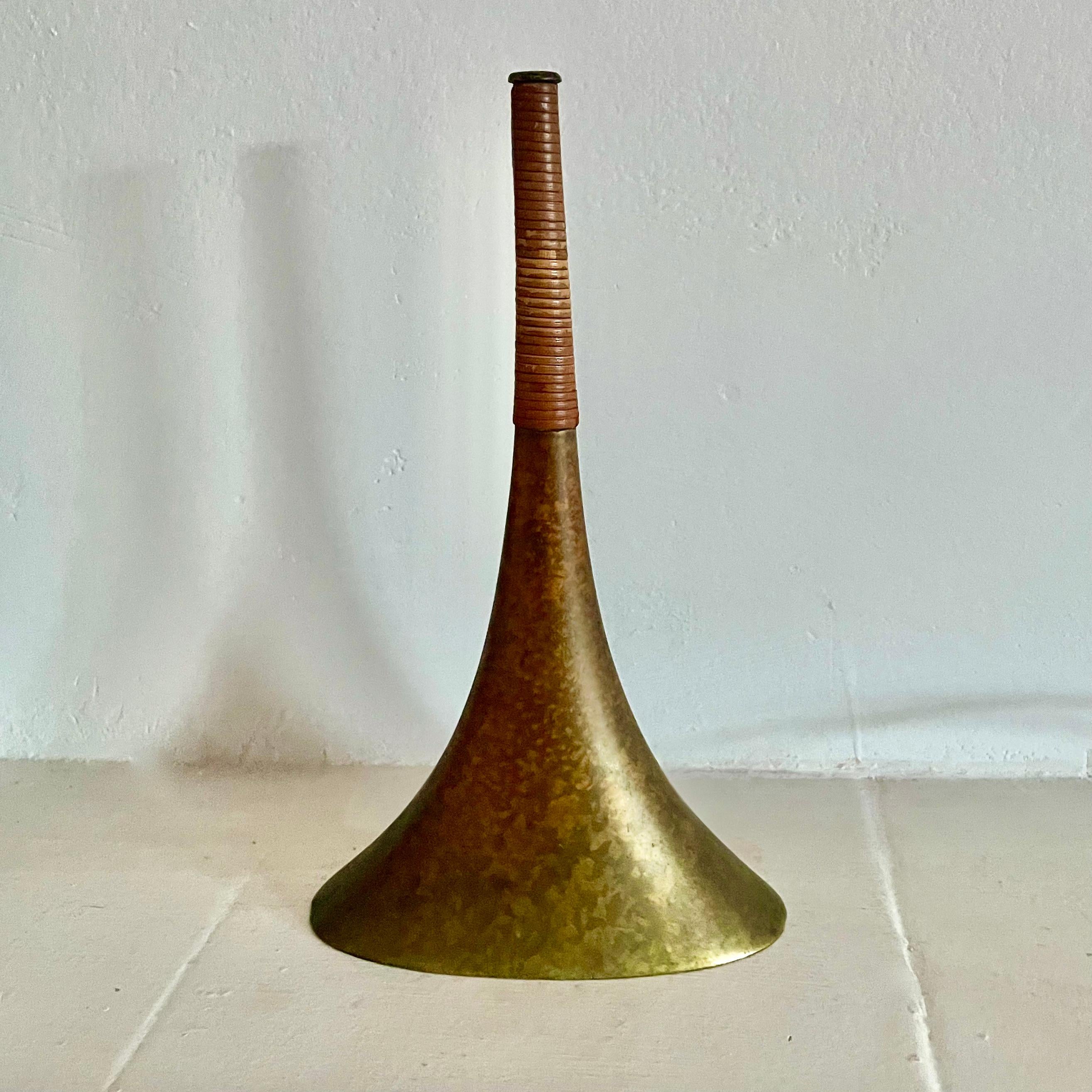 Brass and Rattan Bell, attributed to Carl Aubock, Mid-Century, Austria In Good Condition For Sale In London, Fitzrovia