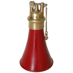 Lampe à tirette en laiton et en forme de corne rouge pour table à pétrole DRP de Zunder