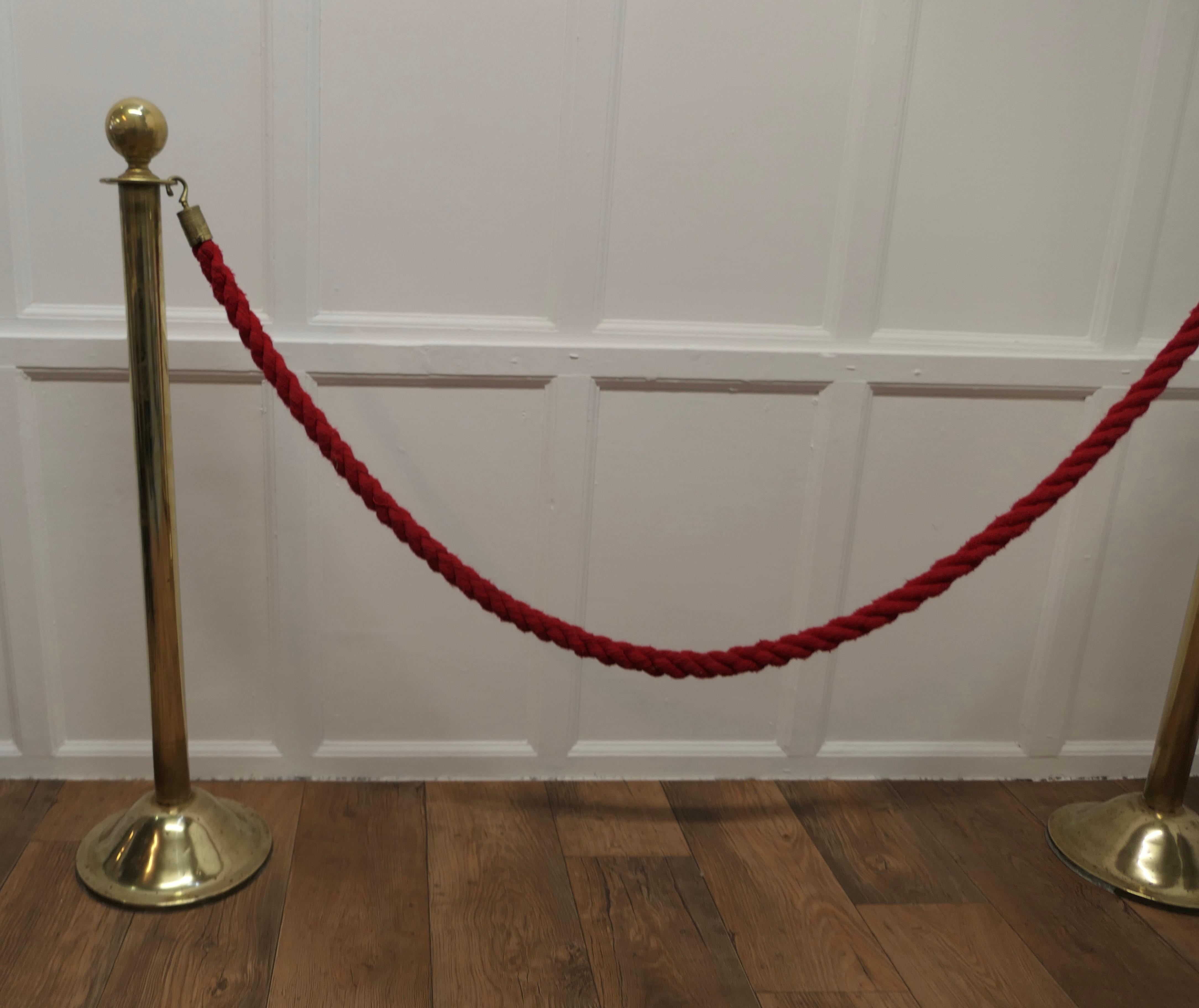 theater rope barrier