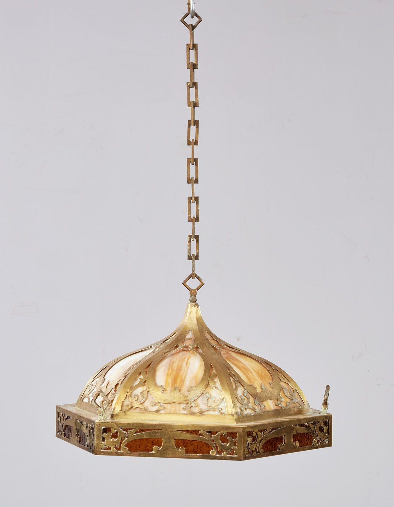 Messing und Schlacke Glas Kunst und Handwerk Pendelleuchte (Arts and Crafts) im Angebot