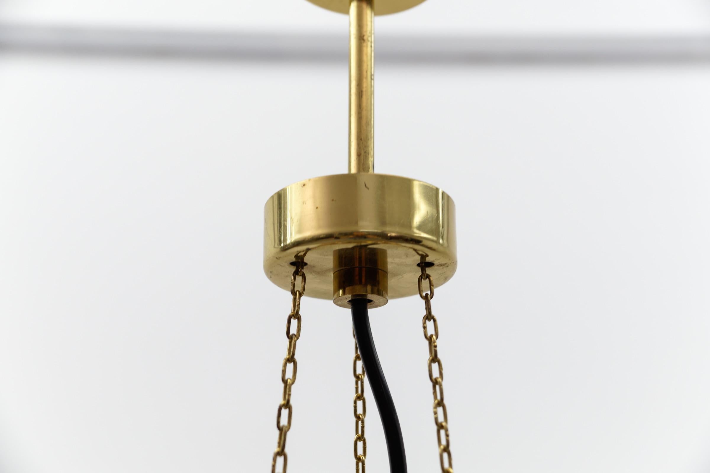 Lampada da soffitto in ottone e vetro fumé di Limburg, Germania, anni '60 in vendita 5