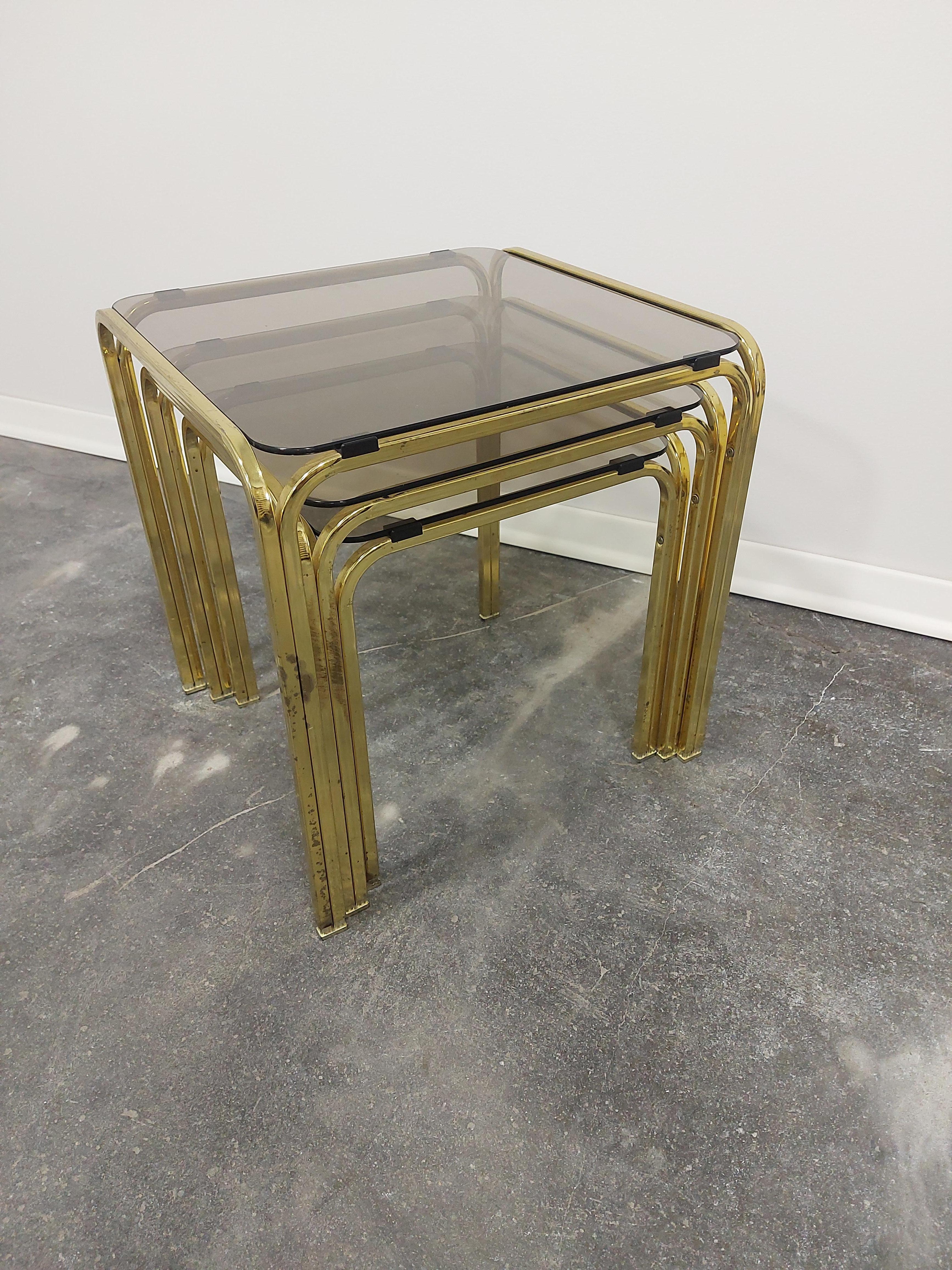 Brass and Smoked Glass Nesting Tables, Set of 3, 1970s For Sale 1