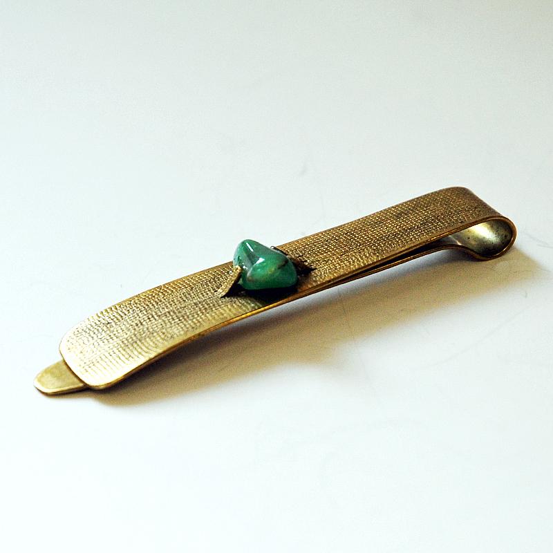 Brass and Stone Midcentury Tie Pin in the Style of Anna Greta Eker, Norway 1960s In Good Condition In Stockholm, SE
