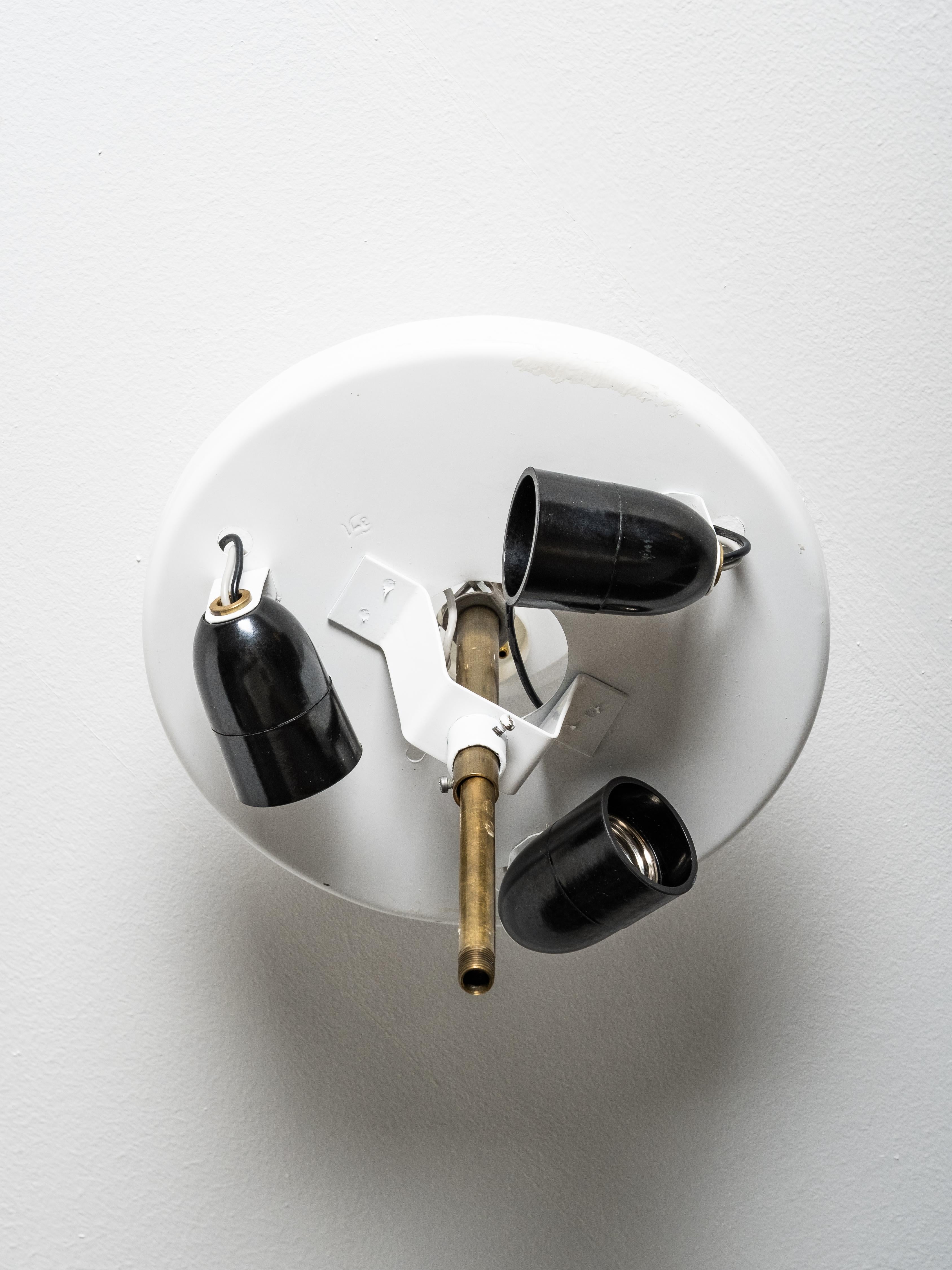 Plinthe en laiton et textile synthétique par Valinte, Finlande, années 1950 en vente 3