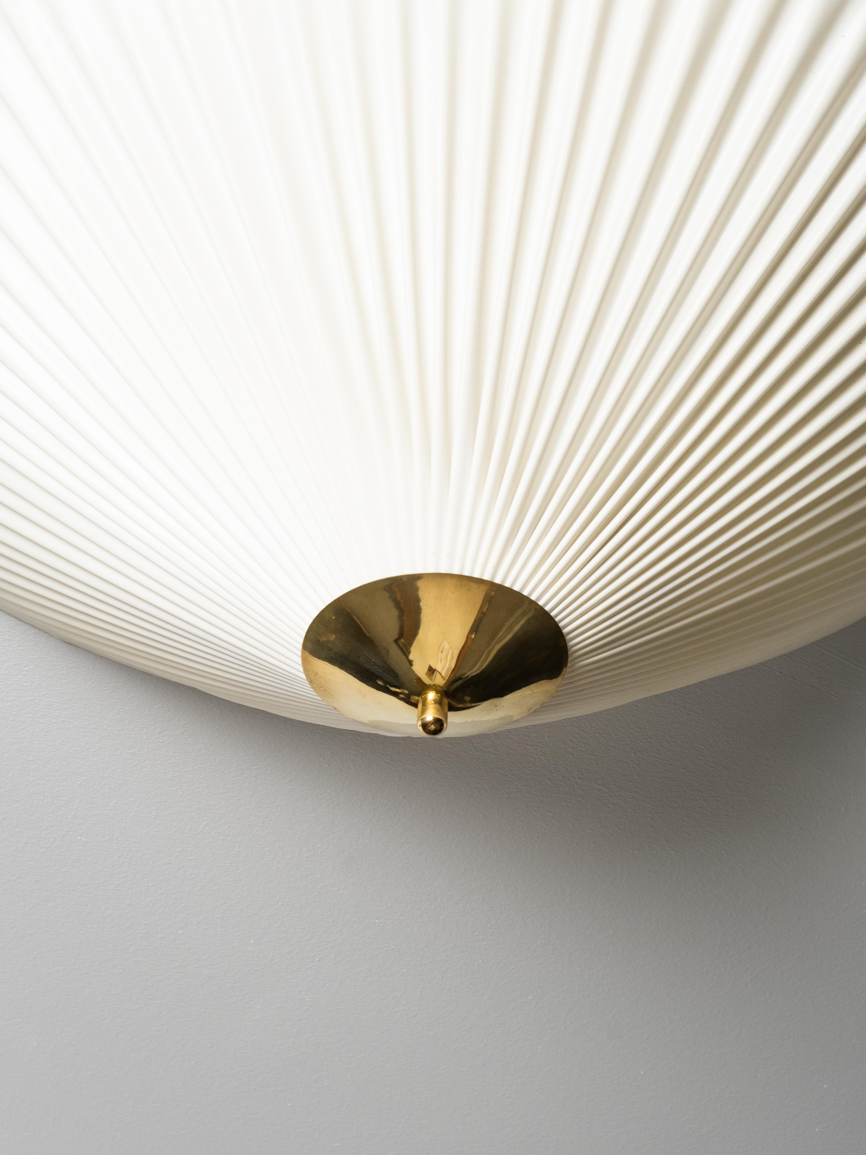 Milieu du XXe siècle Plinthe en laiton et textile synthétique par Valinte, Finlande, années 1950 en vente