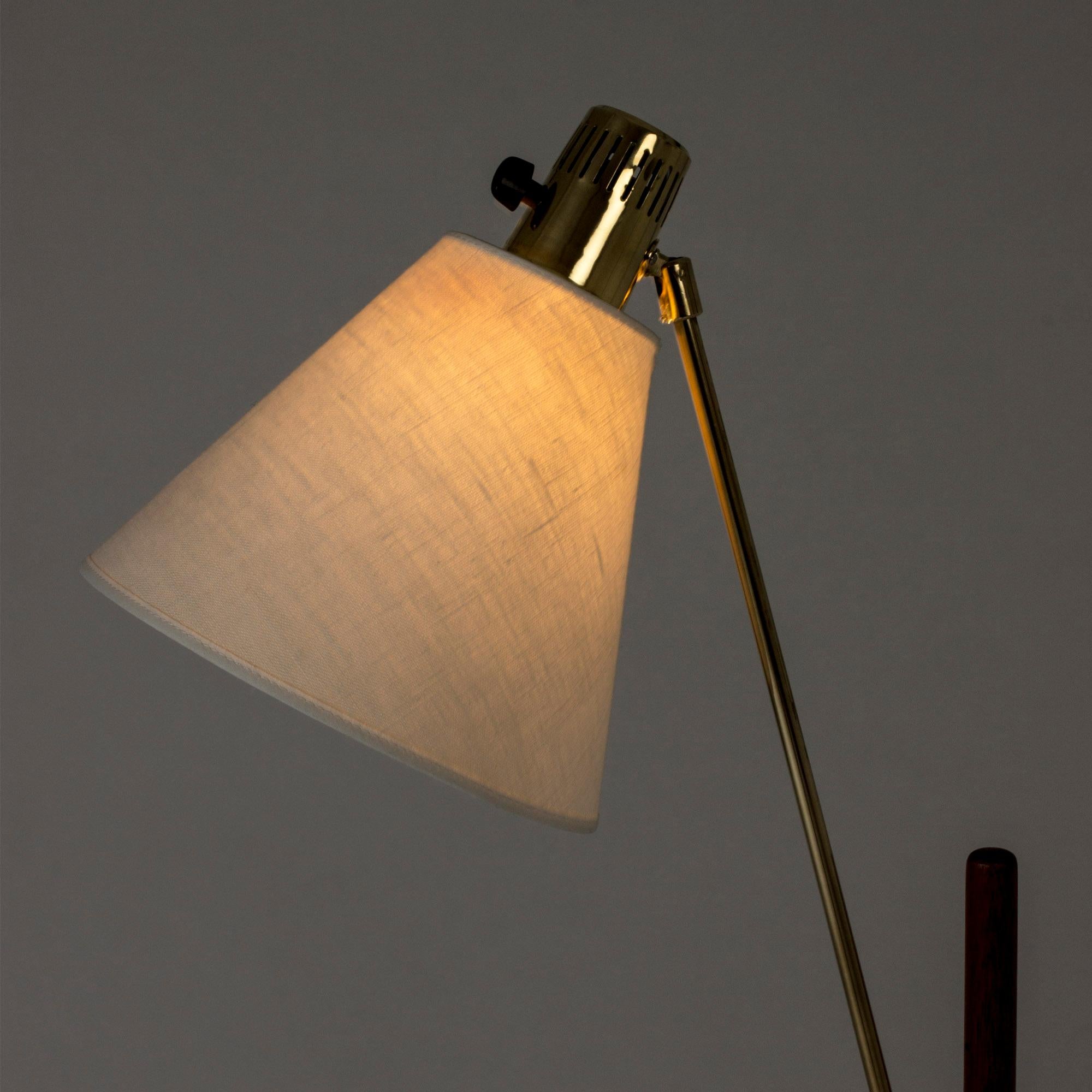 Brass and Teak Floor Lamp by Hans Bergström for Ateljé Lyktan In Good Condition In Stockholm, SE