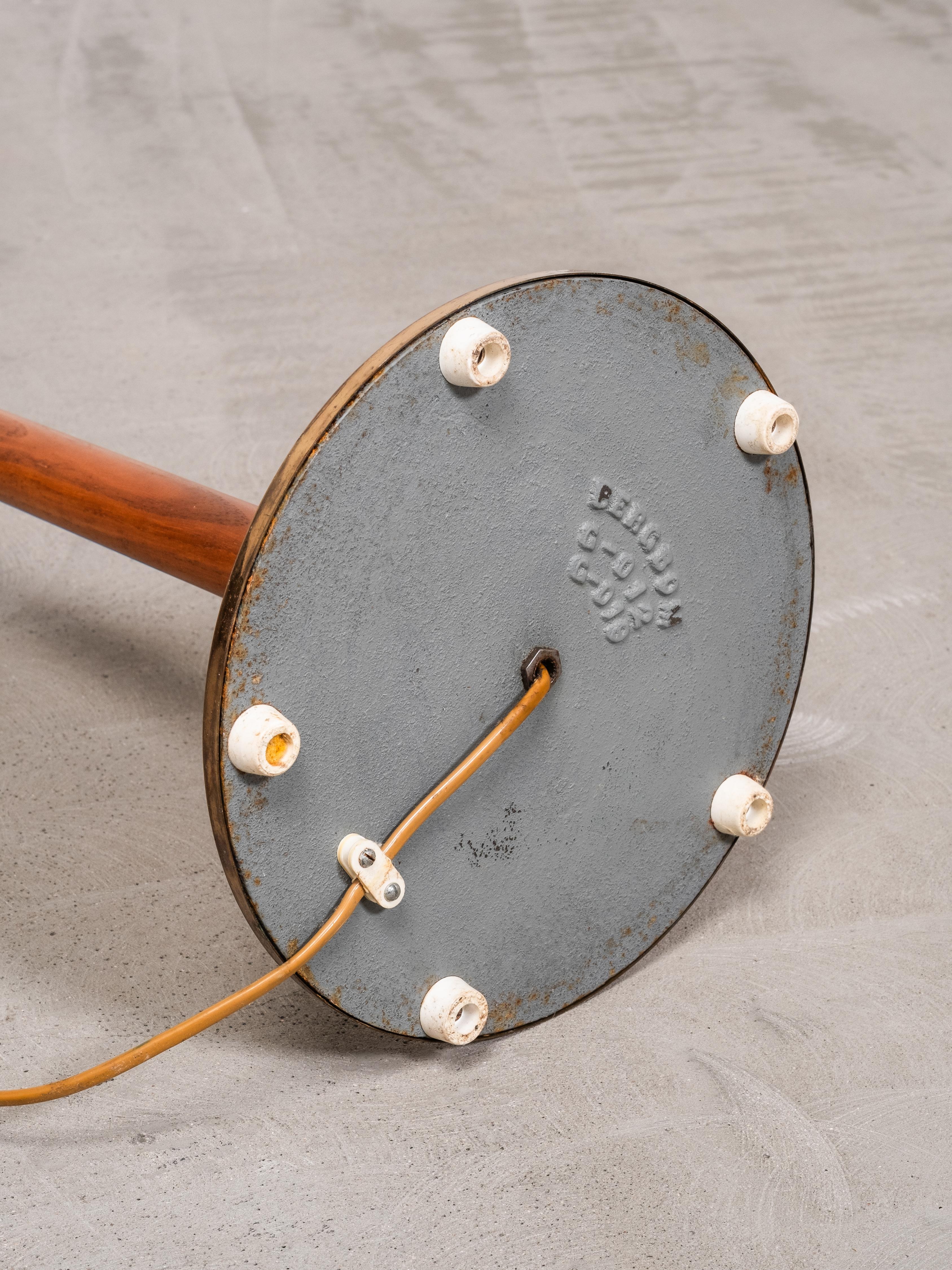 Lampadaire en laiton et teck Model G-012 par Eje Ahlgren pour Bergboms, Suède, années 1950 en vente 11