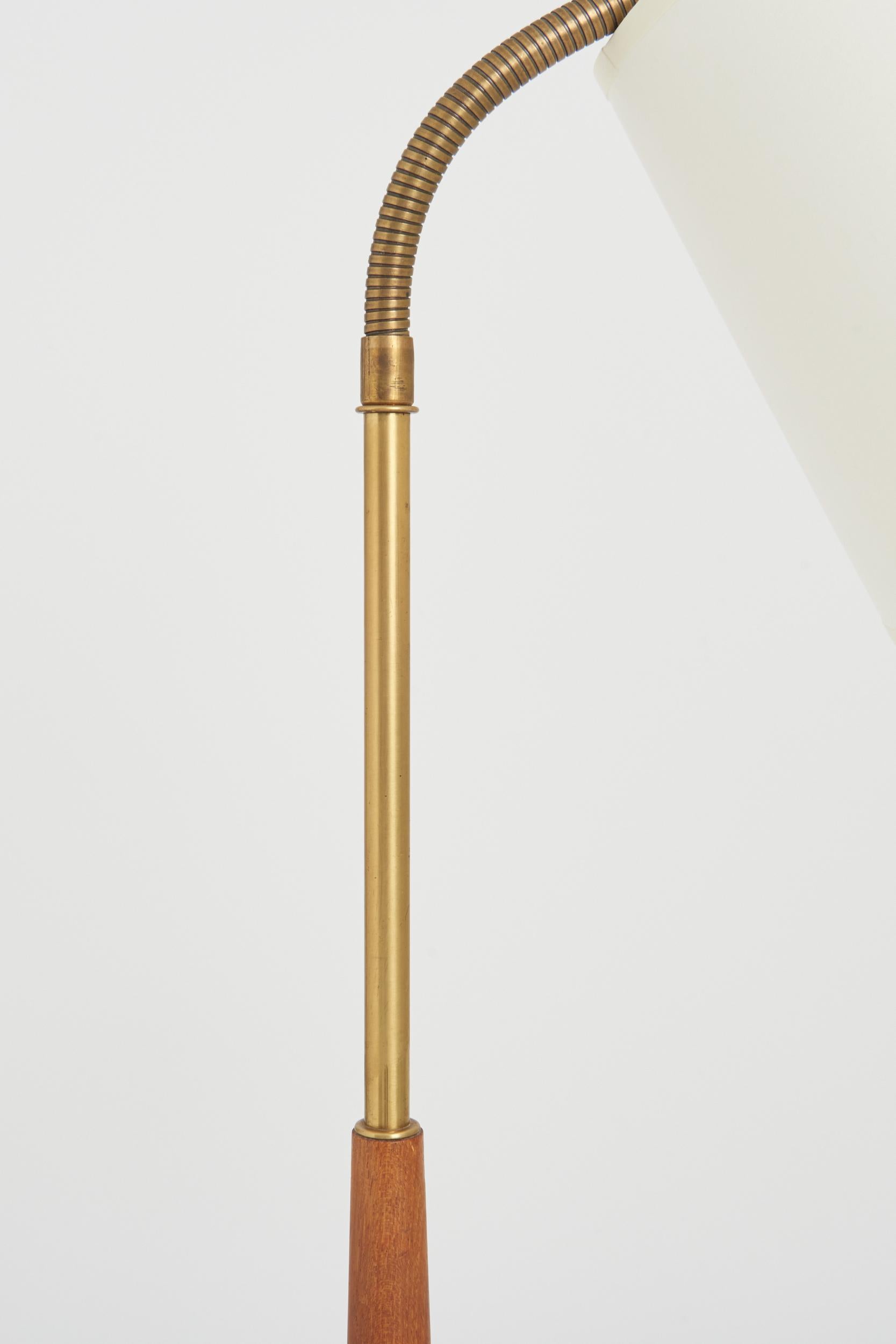 Brass and Teak Reading Floor Lamp In Good Condition In London, GB