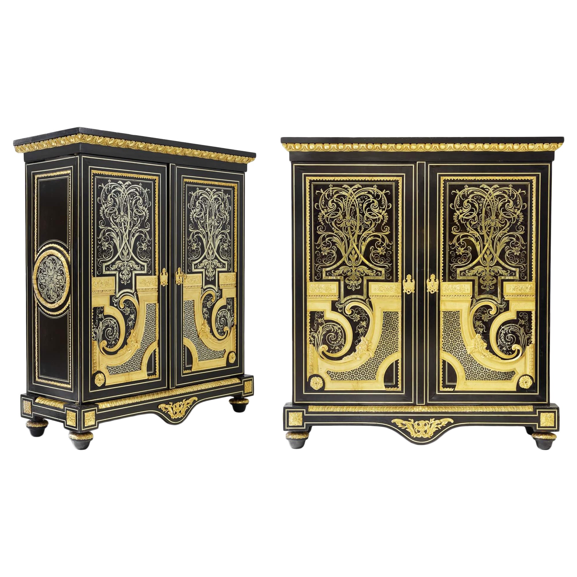 Armadi in ottone e tartaruga intarsiati in stile Boulle in Wood ebanizzato in vendita