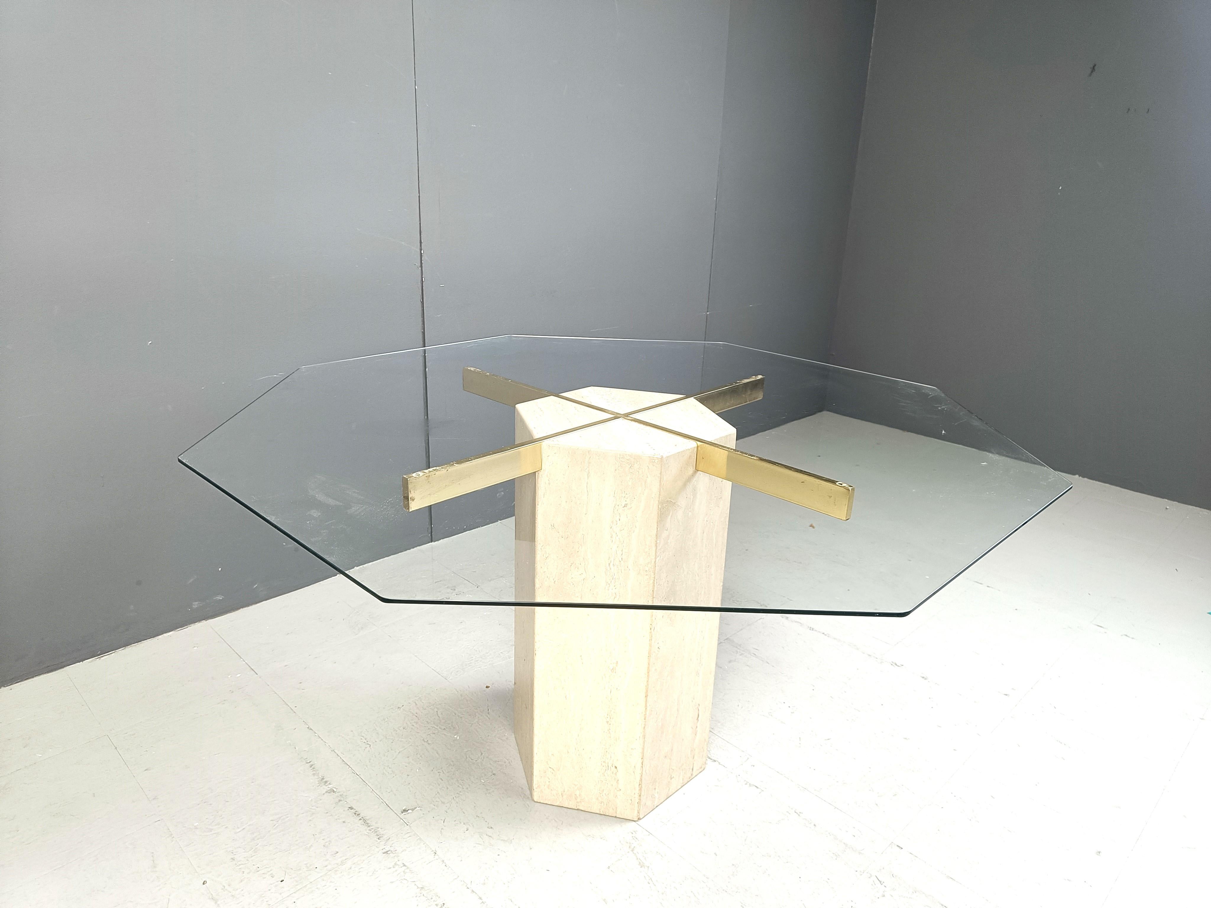 Table à manger en laiton et travertin par Artedi, 1970 en vente 1