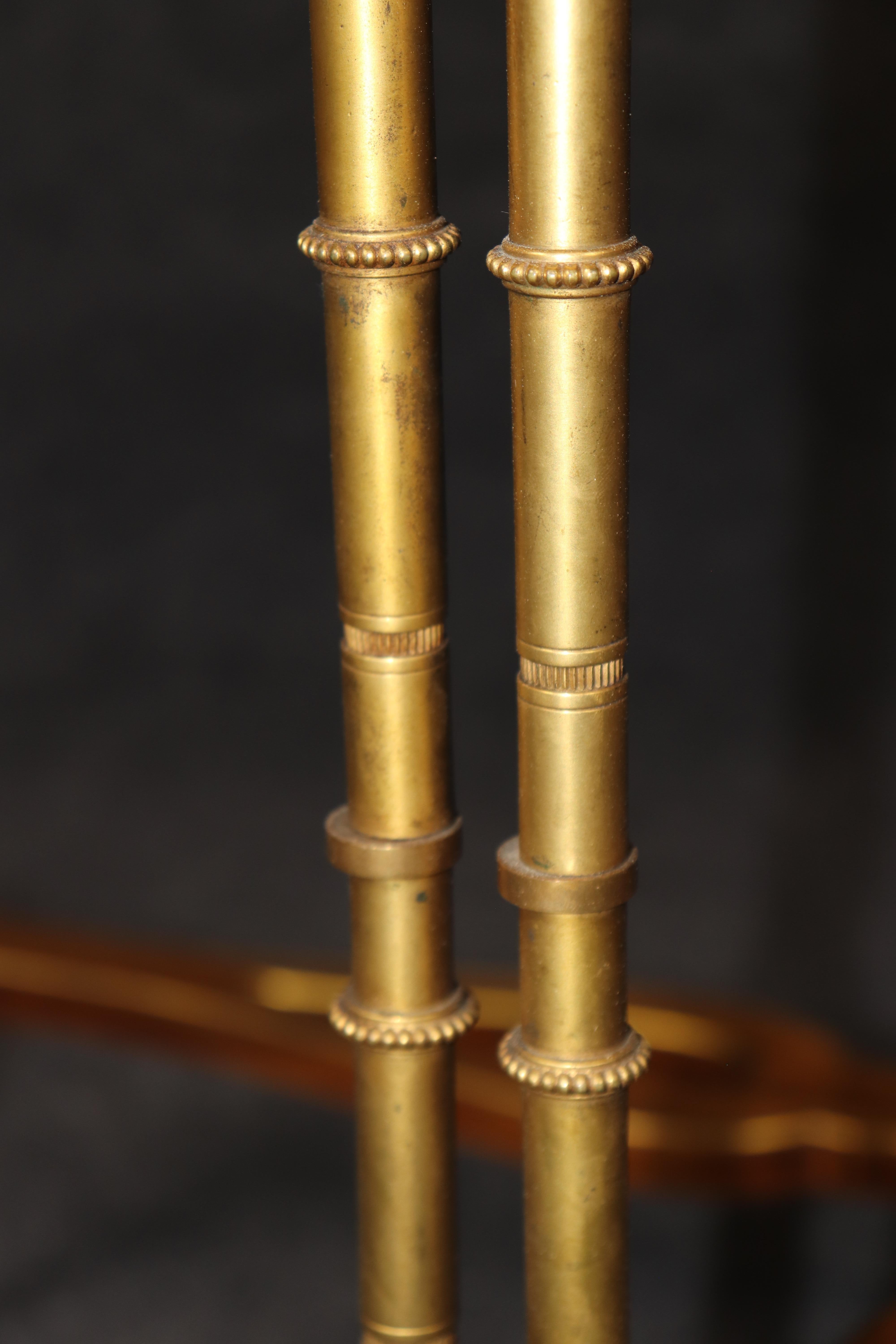 Table de centre en laiton et marbre Verdi de style Louis XVI Manner Weisweiler en vente 3