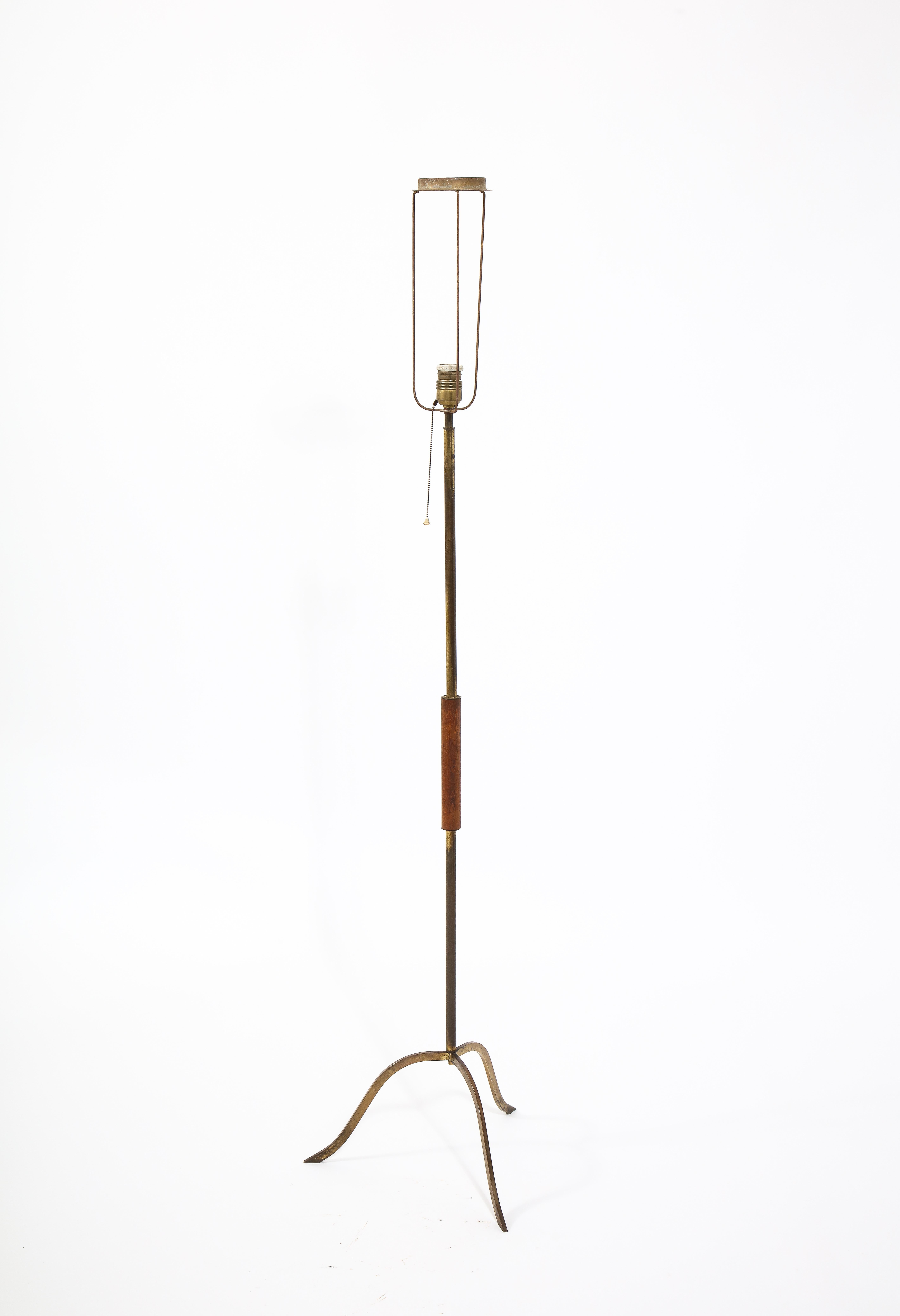 Brass and Walnut Floor Lamp, France 1960's In Good Condition In New York, NY