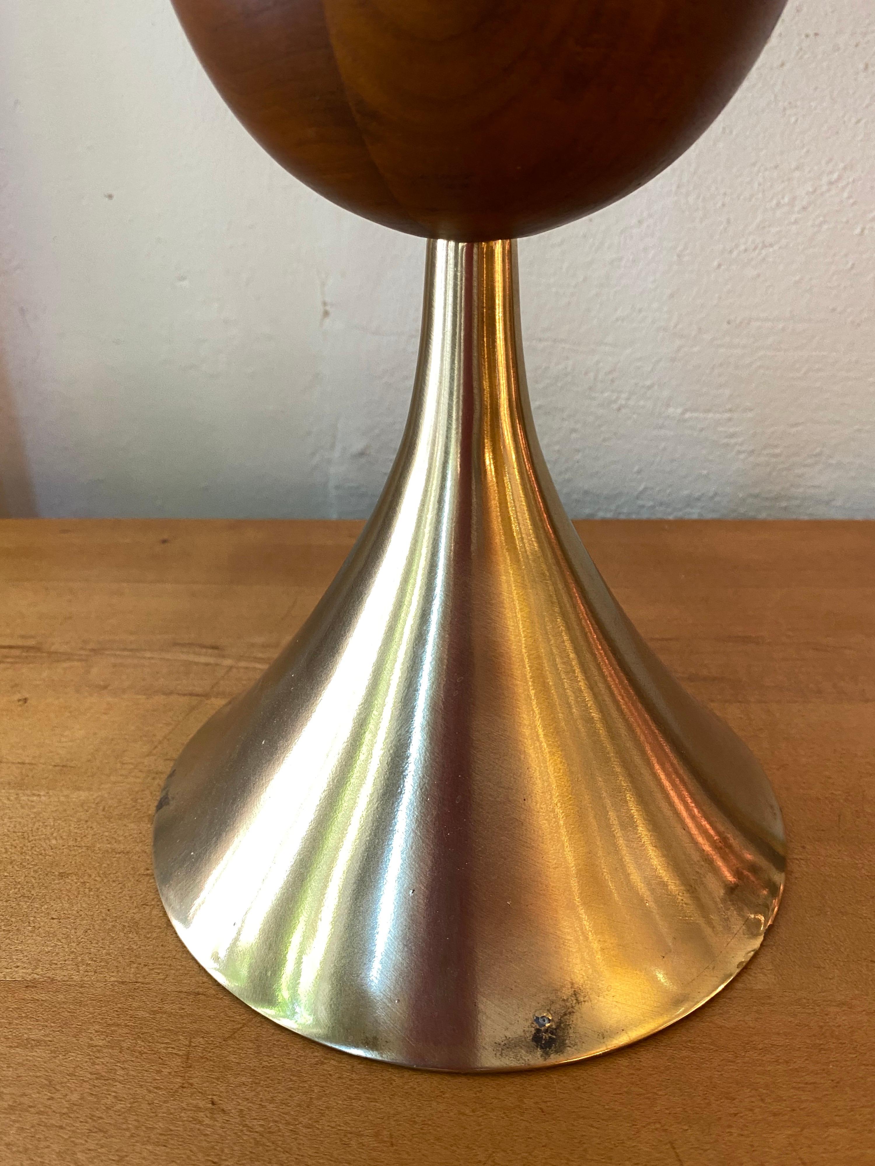 Mid-Century Modern Brass and Walnut Laurel Lighting Style Table Lamp
