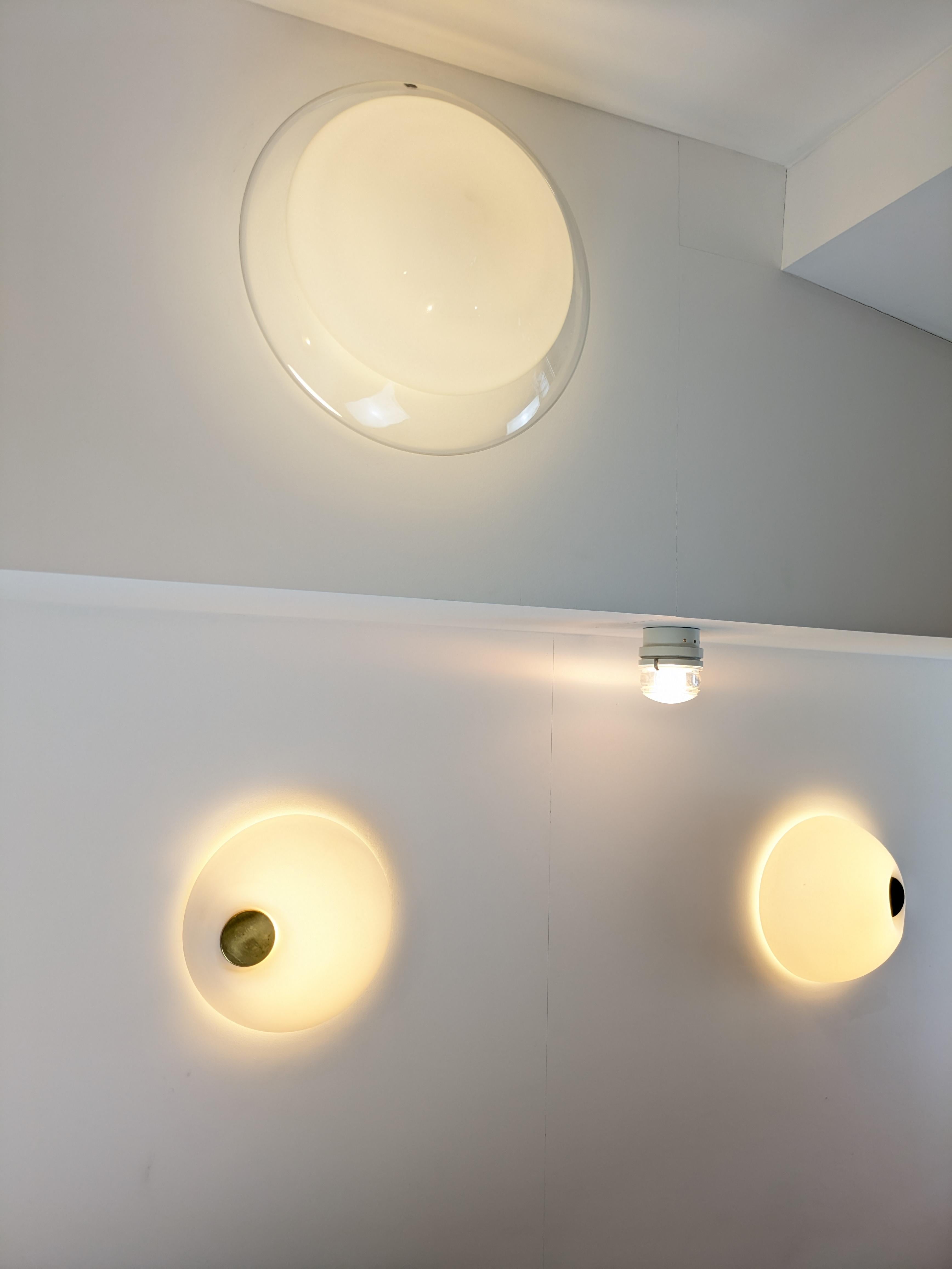 Lampe encastrée en laiton et opaline blanche, Murano 1970 en vente 4