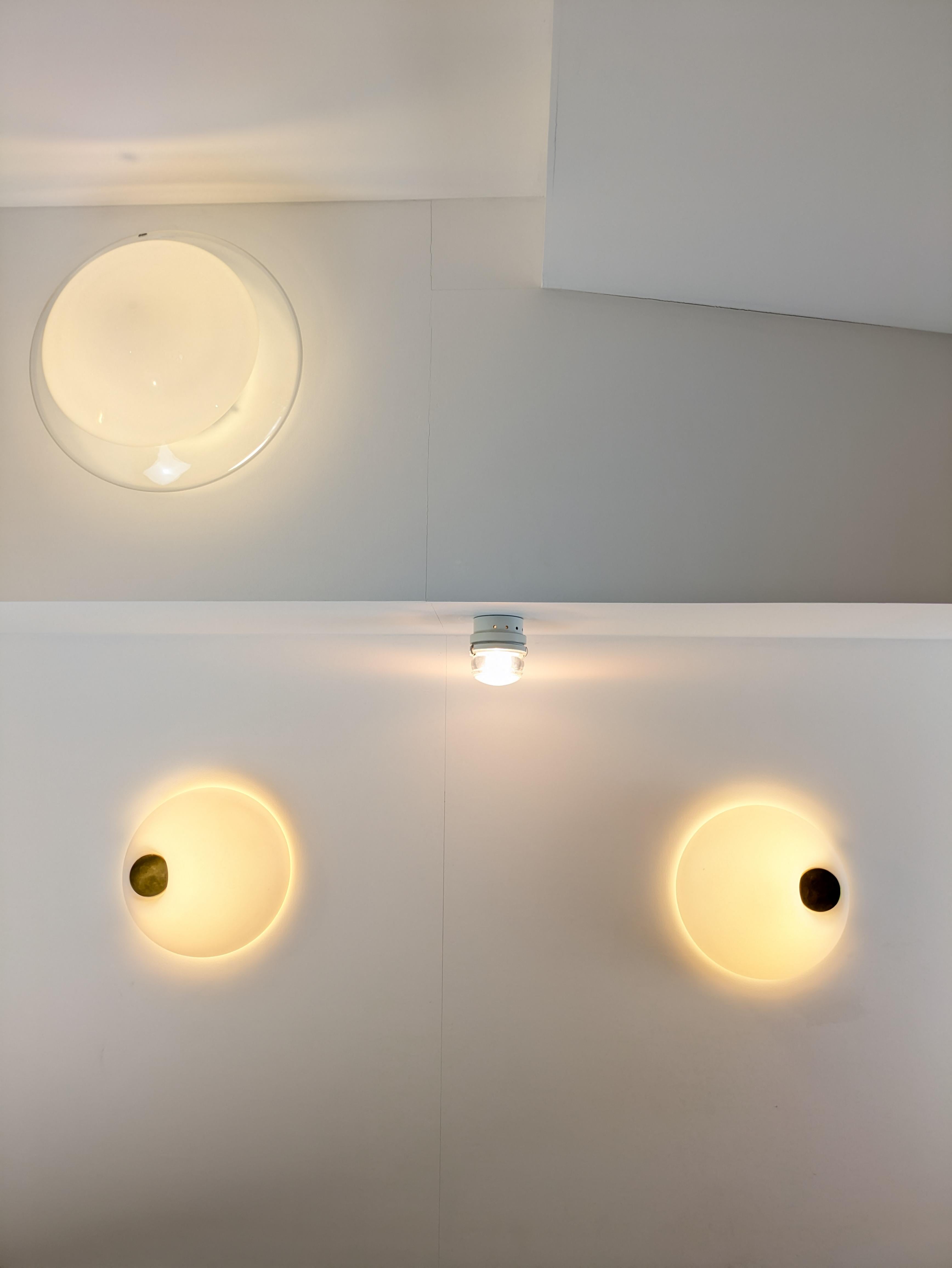 Lampe encastrée en laiton et opaline blanche, Murano 1970 en vente 7