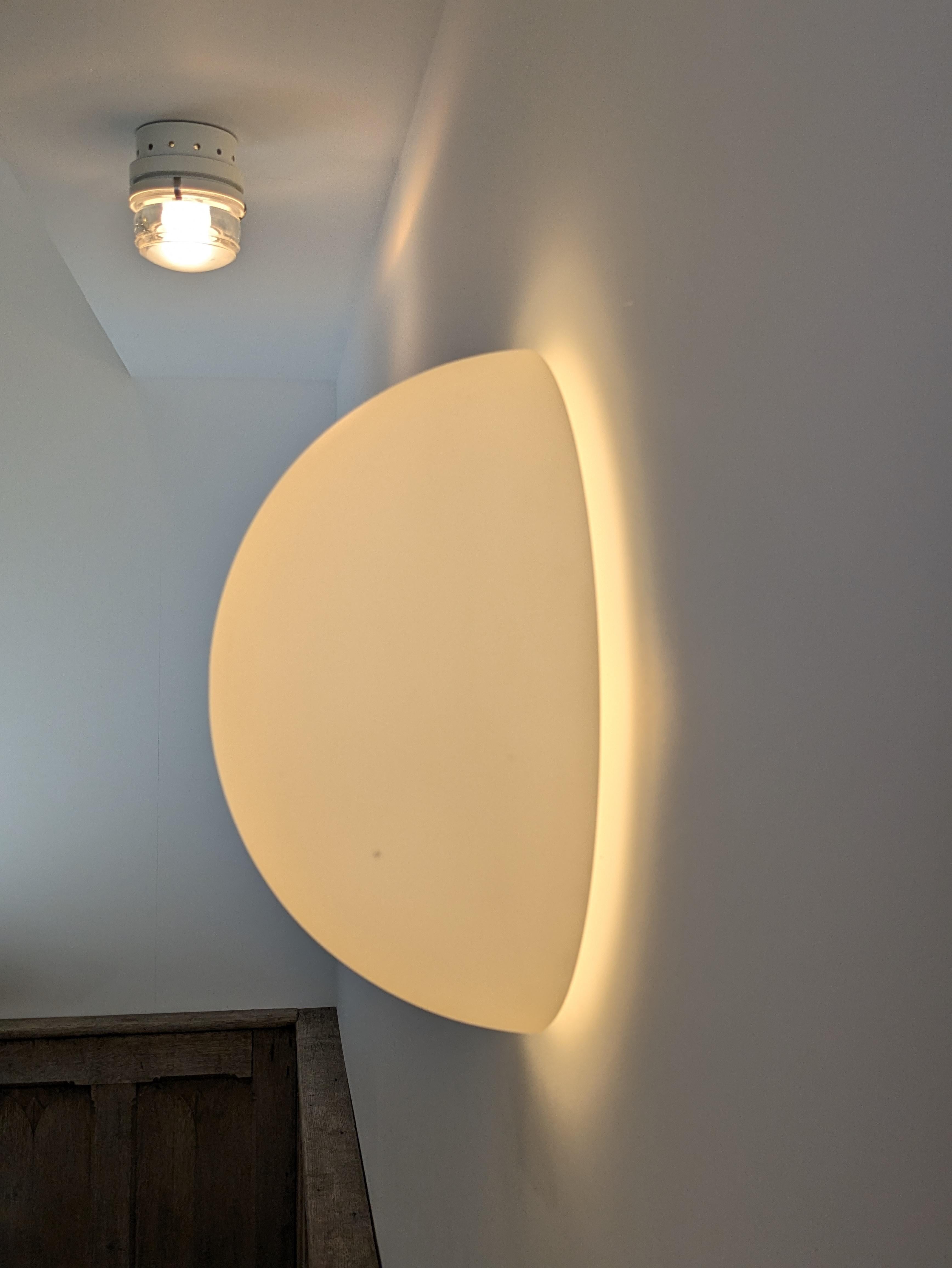 Lampe encastrée en laiton et opaline blanche, Murano 1970 en vente 2