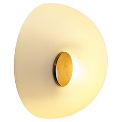Lámpara empotrada de latón y opalina blanca, Murano 1970