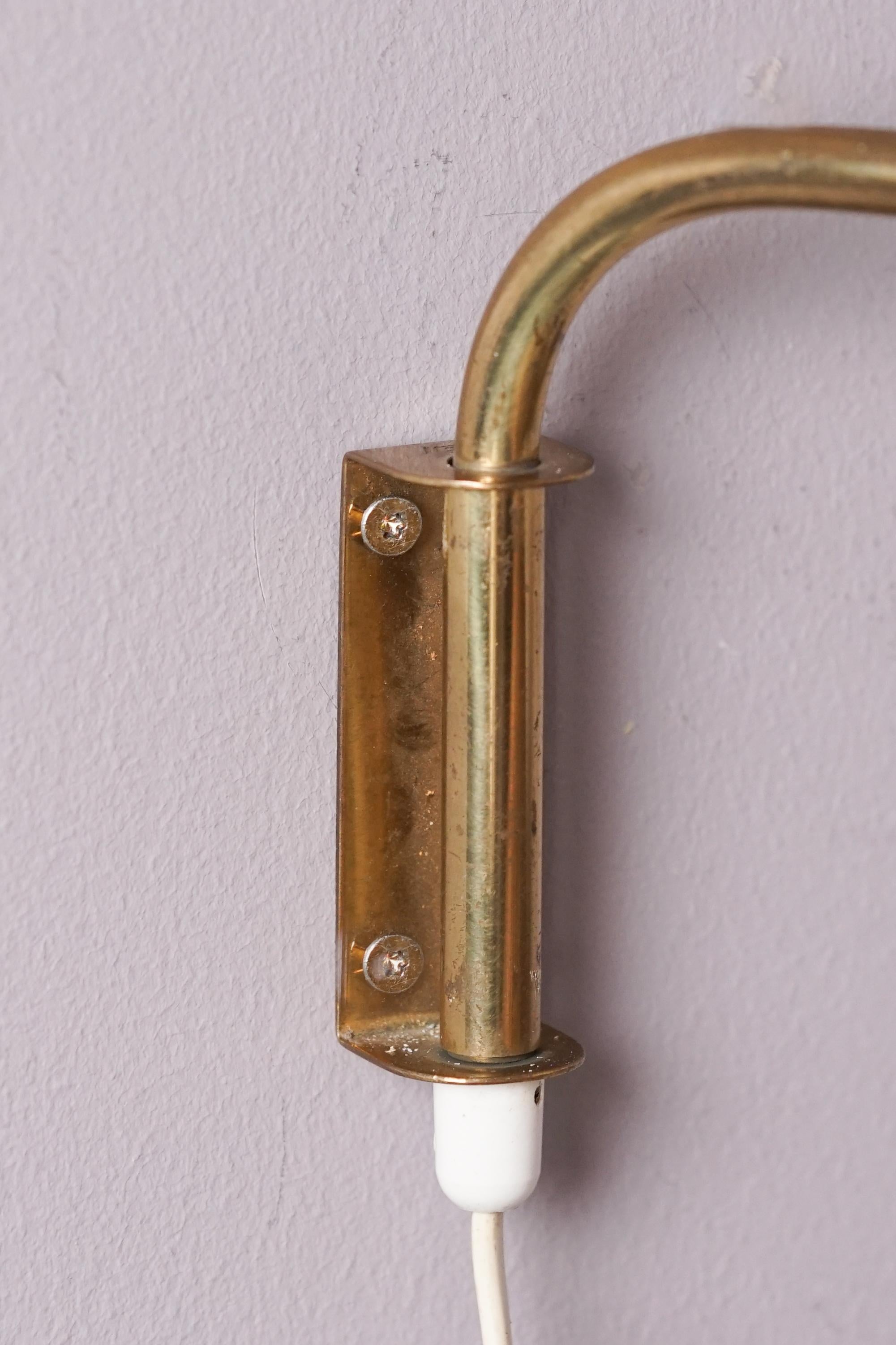 Finnish Brass and Wicker Wall Light, Itsu Oy, 1950s For Sale