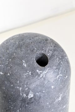 Tabouret sculpté en laiton et en Wood par Leandro Garcia Design contemporain du Brésil