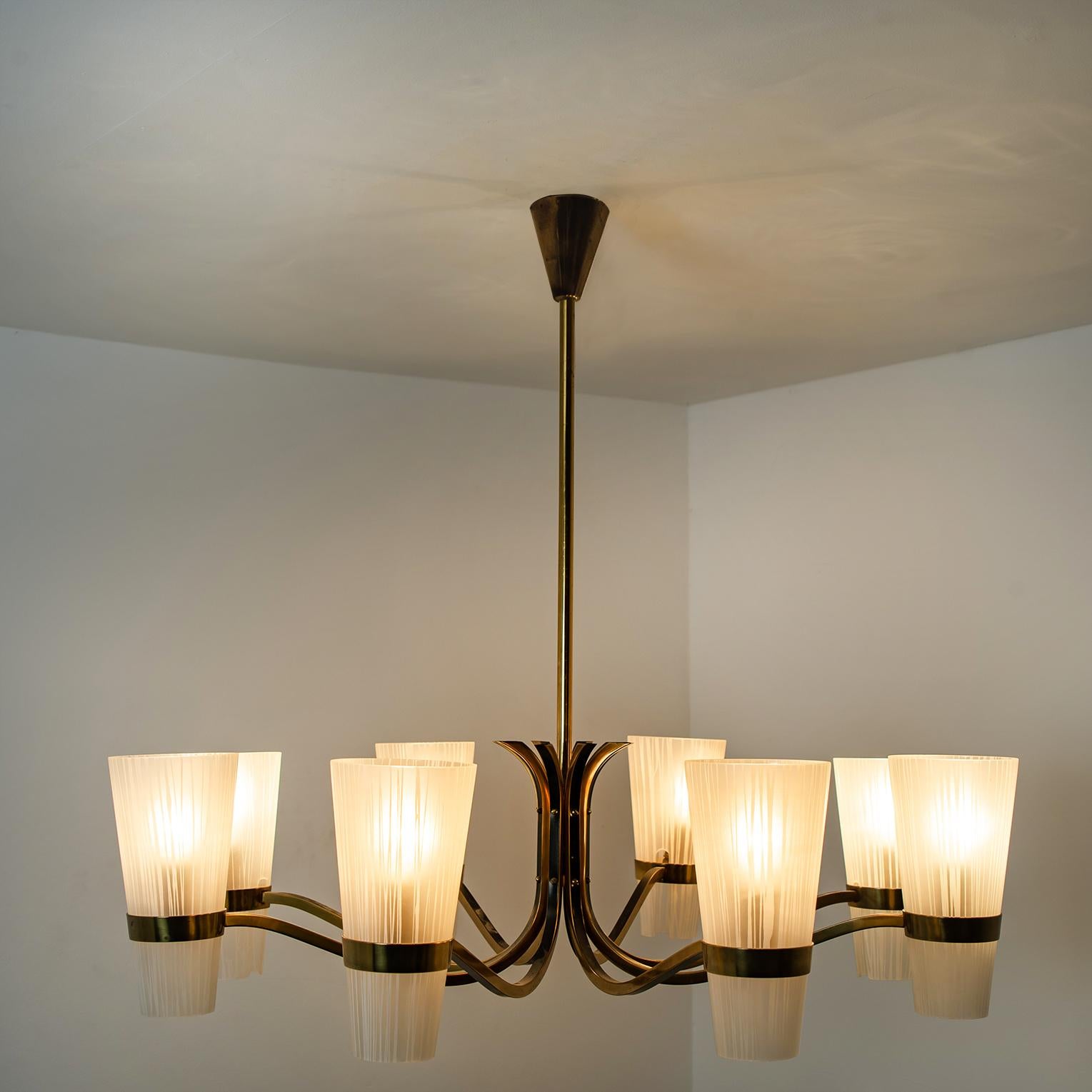Mid-Century Modern Brass and Wood Sputnik Chandelier in the Style of Hillebrand, 1960s